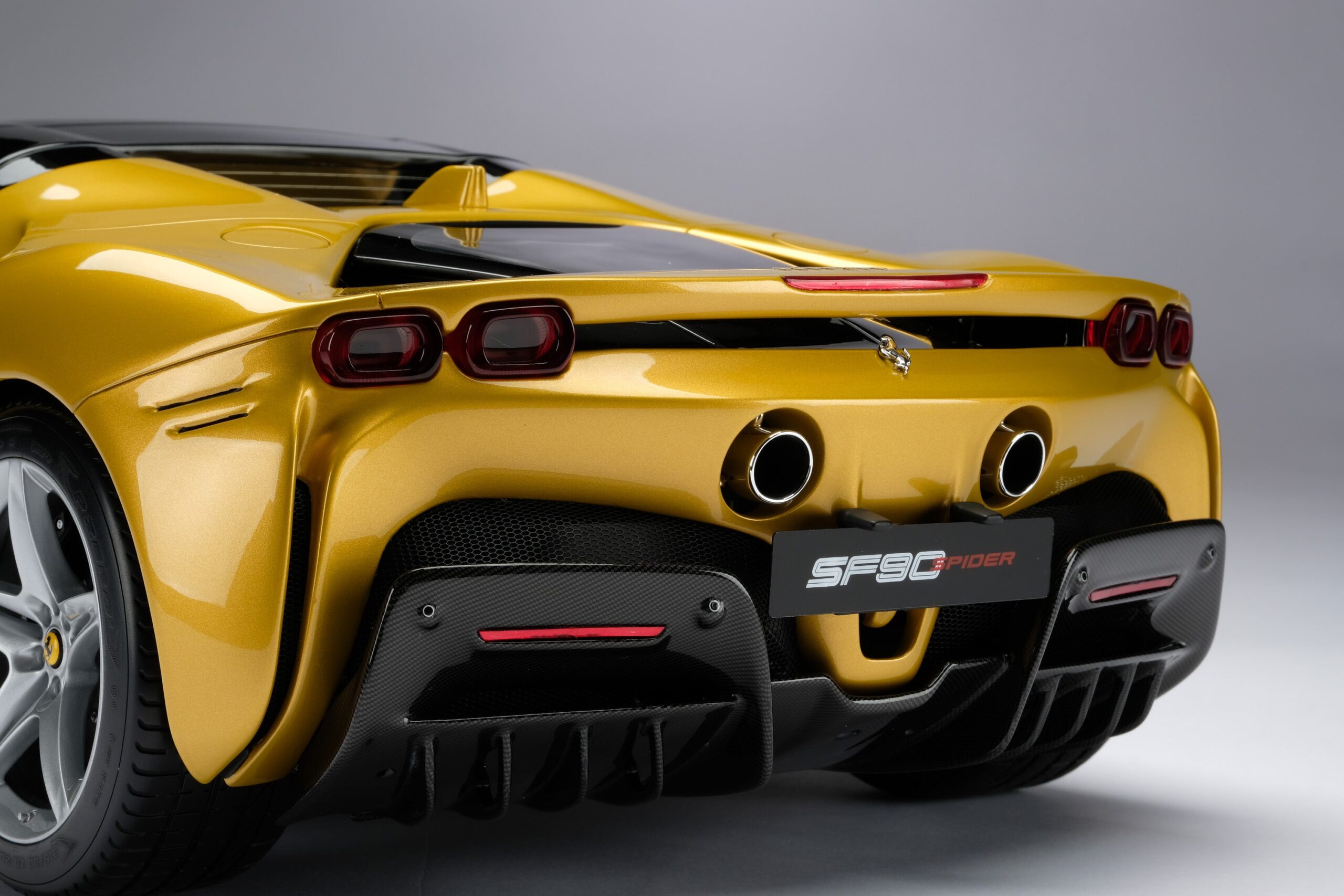 Amalgam Ferrari SF90 Spider (2020) | 1:8 – Bild 12