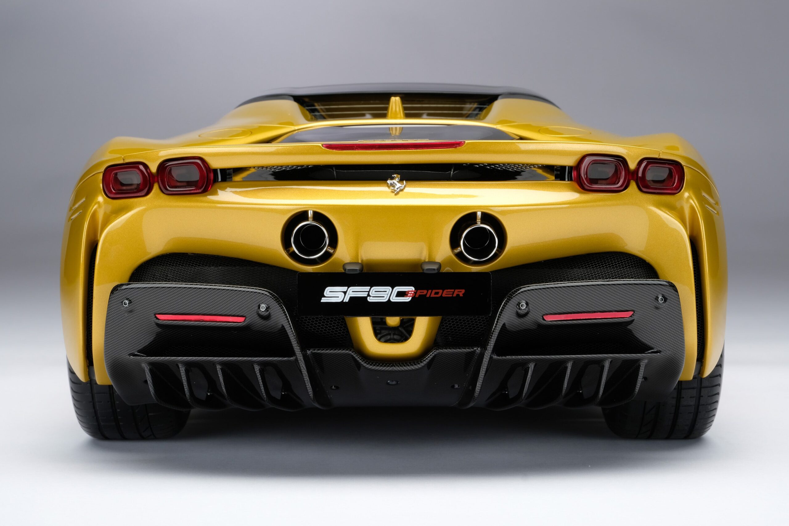 Amalgam Ferrari SF90 Spider (2020) | 1:8 – Bild 9