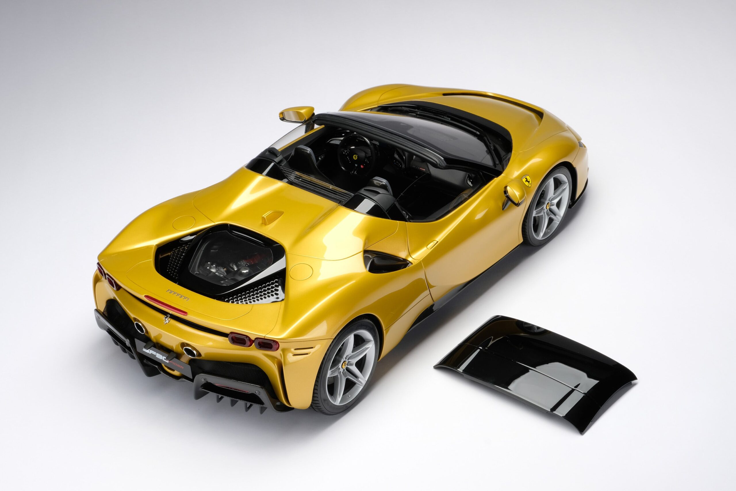 Amalgam Ferrari SF90 Spider (2020) | 1:8 – Bild 8