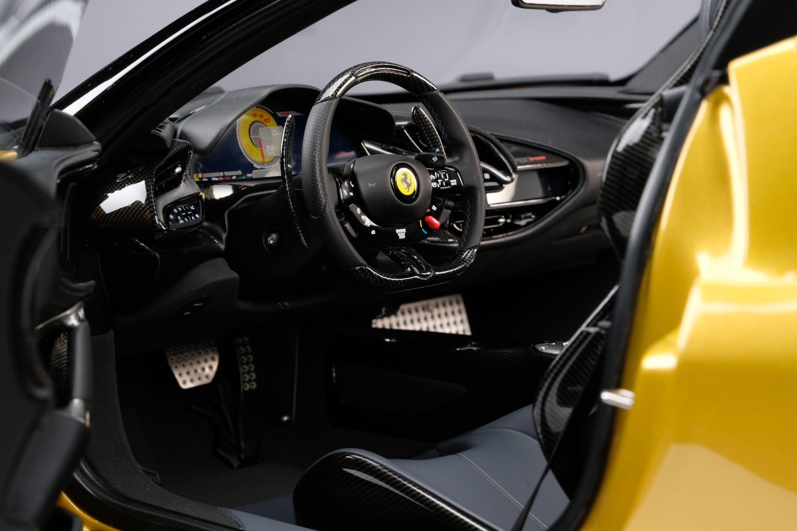 Amalgam Ferrari SF90 Spider (2020) | 1:8 – Bild 4
