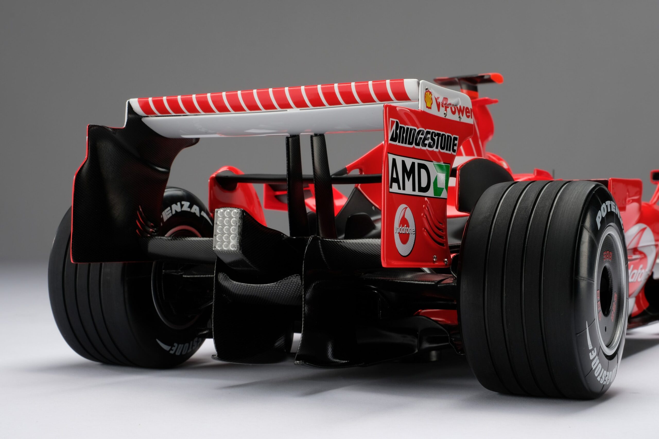 Amalgam Ferrari 248 F1 2006 Italian Grand Prix - Schumacher - Rot | 1:8 – Bild 13