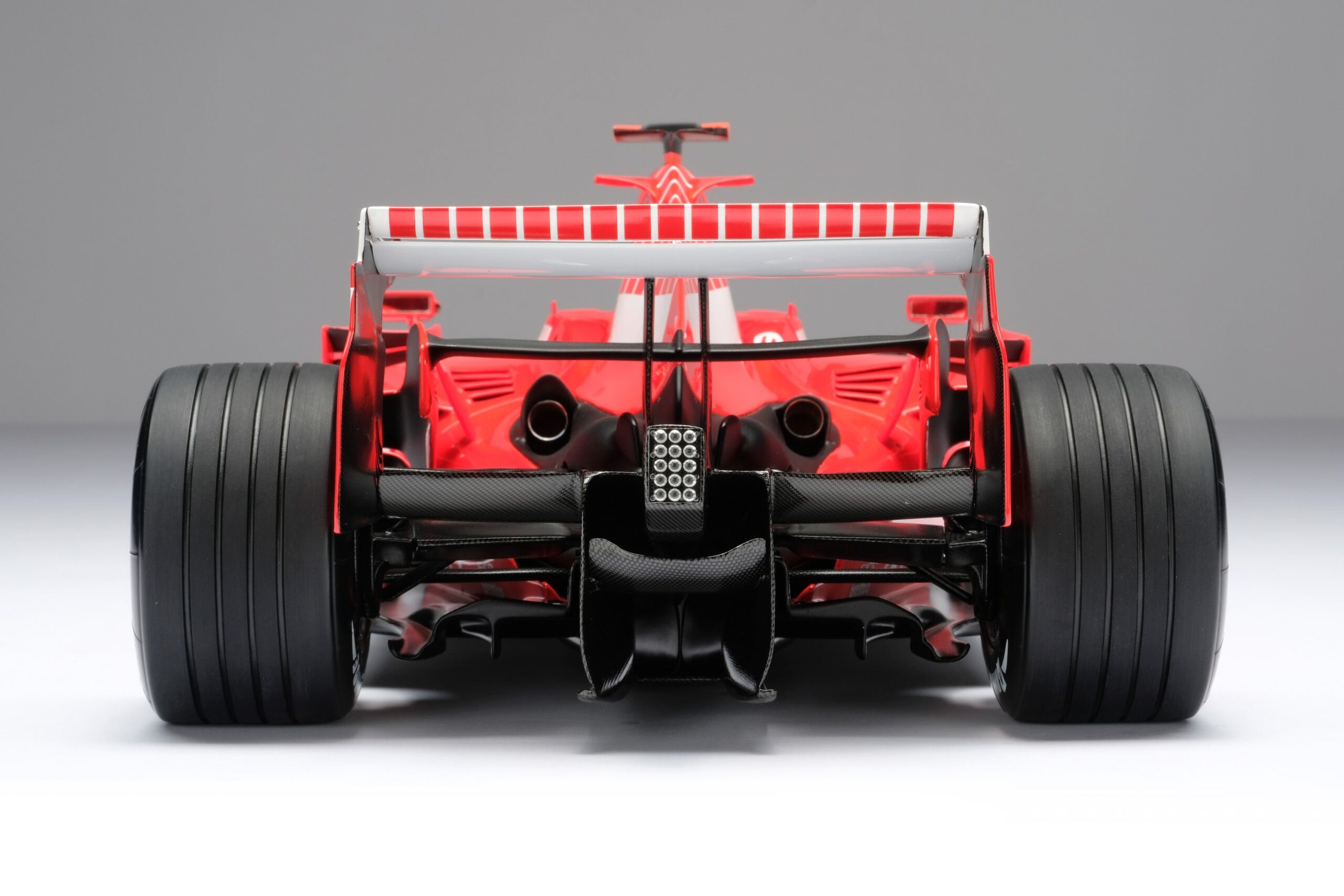 Amalgam Ferrari 248 F1 2006 Italian Grand Prix - Schumacher - Rot | 1:8 – Bild 7