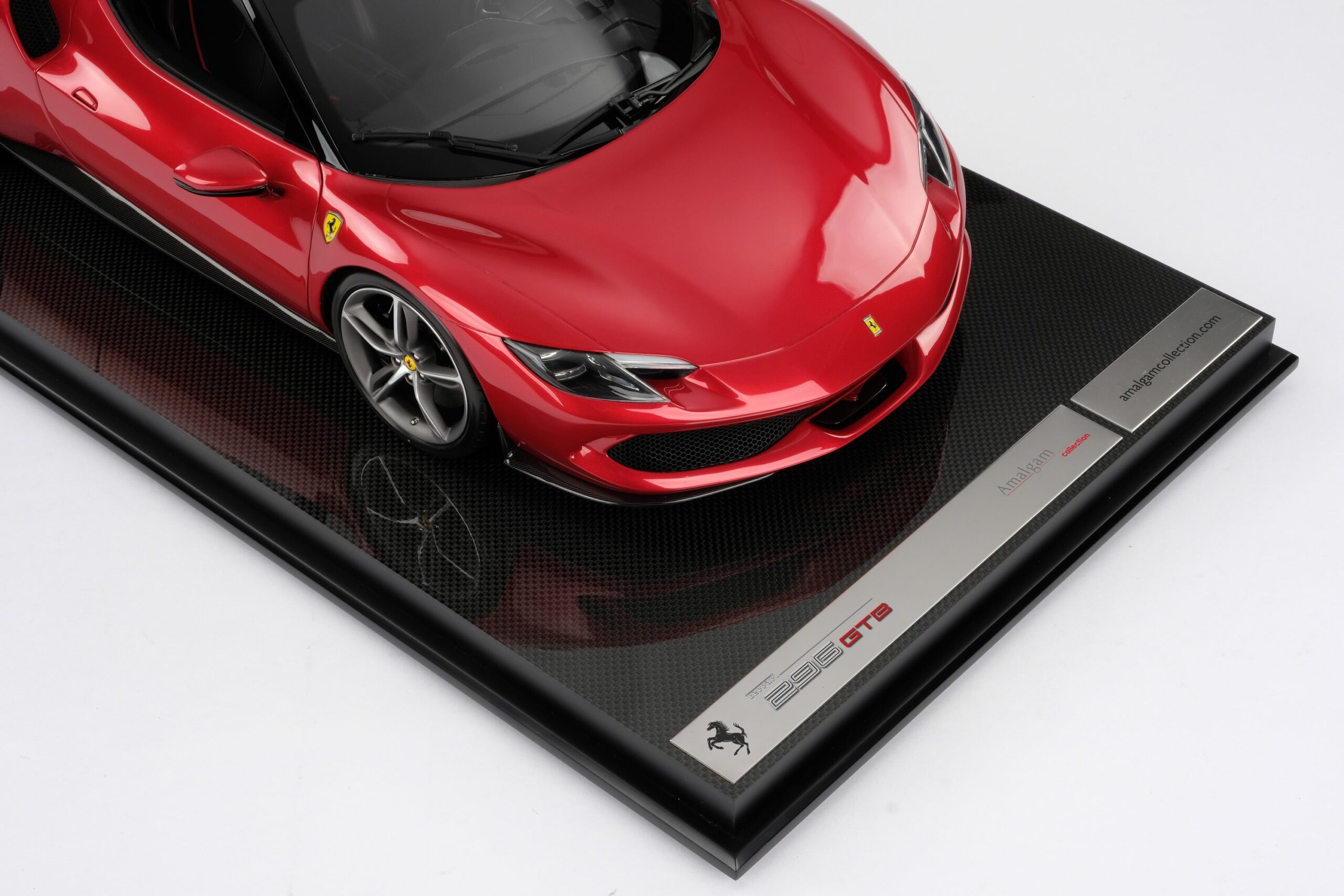 Amalgam Ferrari 296 GTB (2021) - Rot | 1:8 - Image 21