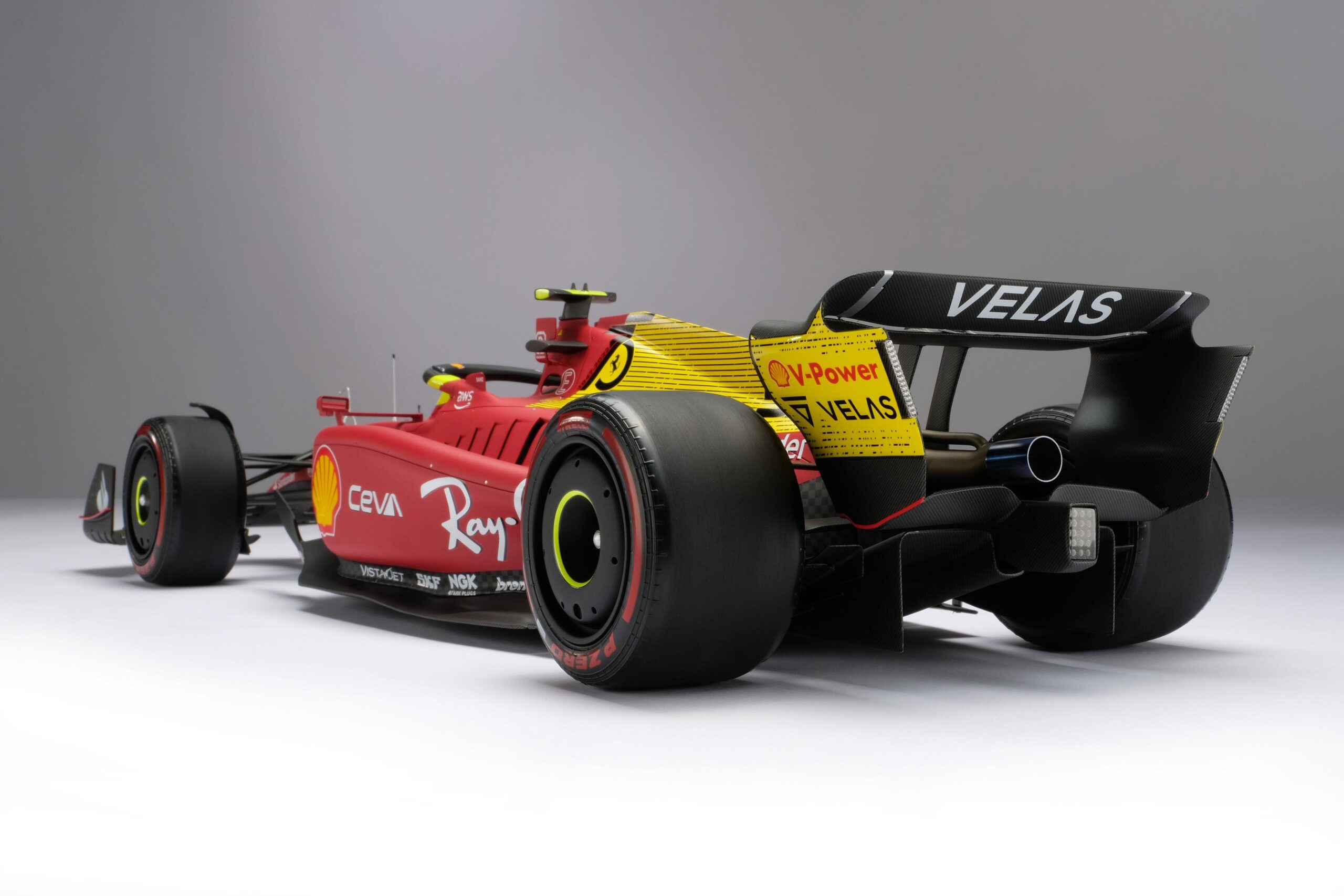 Amalgam Ferrari F1-75 2022 Italian Grand Prix - Rot | 1:8 - Image 24