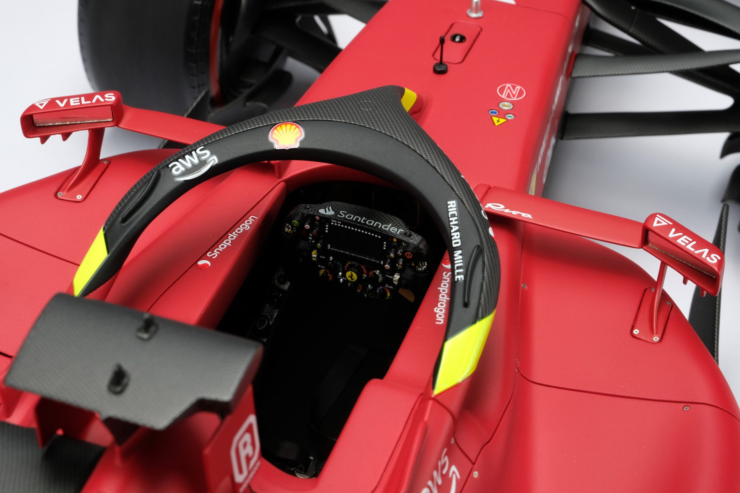 Amalgam Ferrari F1-75 2022 Italian Grand Prix - Rot | 1:8 - Image 11