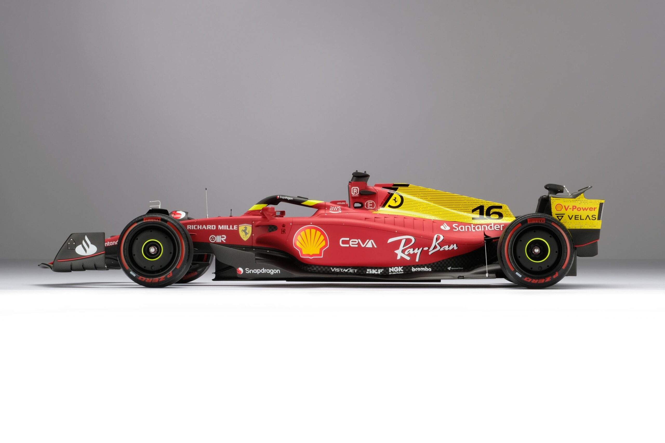 Amalgam Ferrari F1-75 2022 Italian Grand Prix - Rot | 1:8 - Image 17