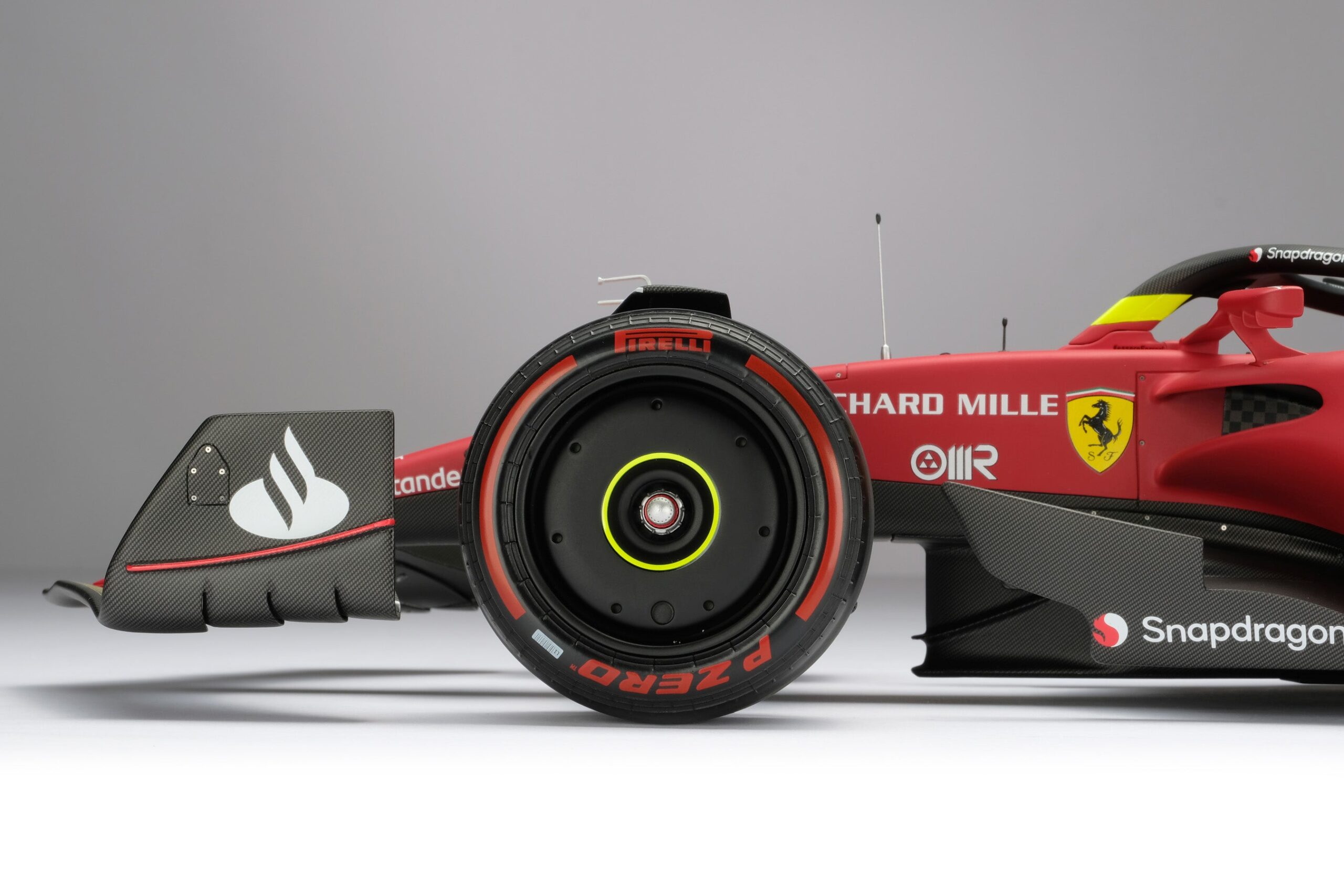 Amalgam Ferrari F1-75 2022 Italian Grand Prix - Rot | 1:8 - Image 19