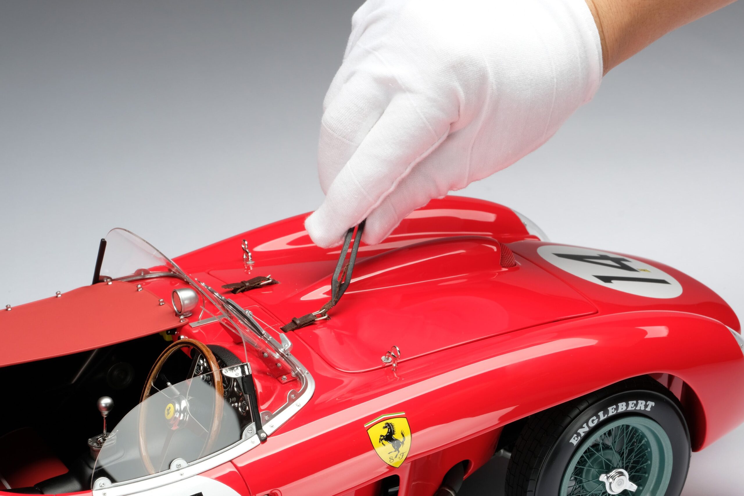 Amalgam Ferrari 250 TR 1958 Sebring 12 Hours Winner | 1:8 - 画像4