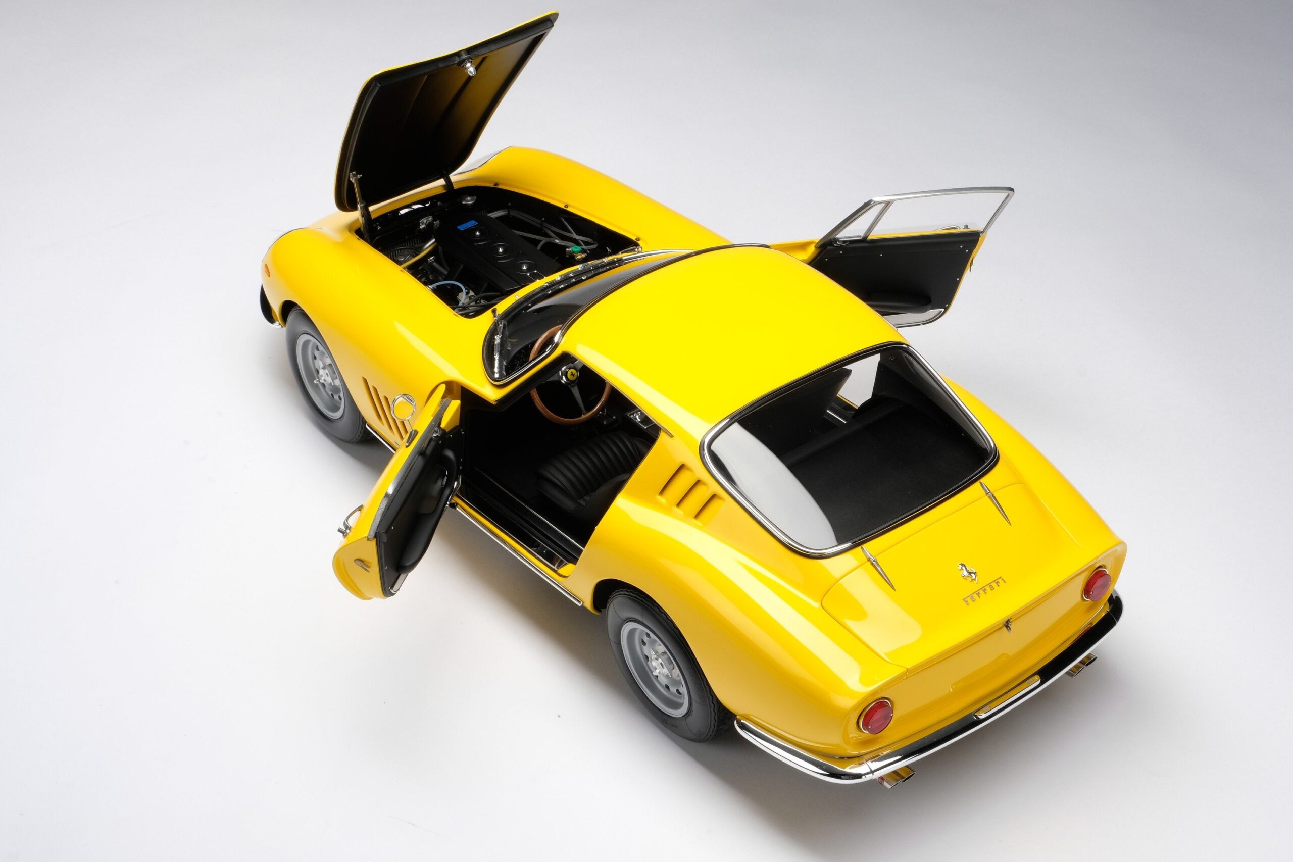 Amalgam Ferrari 275 GTB/4 Paris Motor Show 1966 - Gelb | 1:8 - 画像6