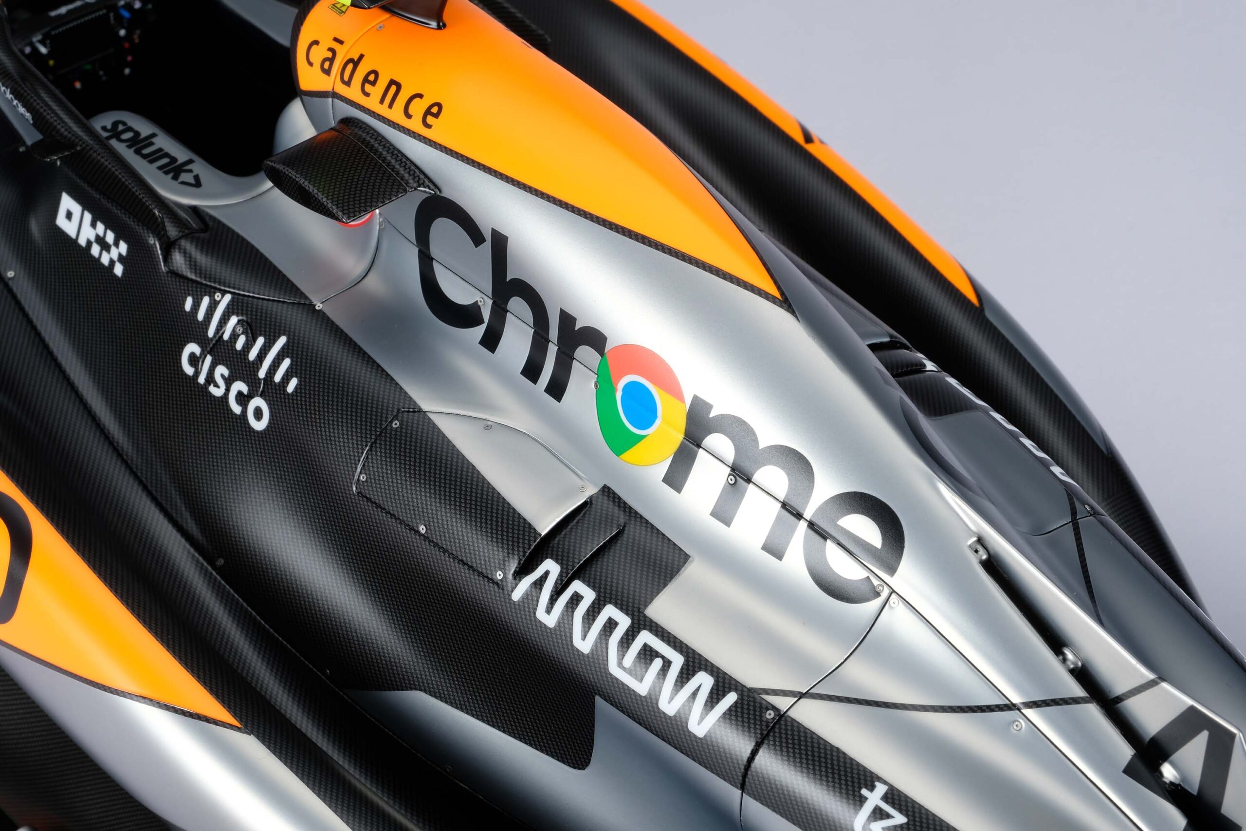 Amalgam McLaren MCL60 2023 United Kingdom Grand Prix - Chrom | 1:8 - Image 15