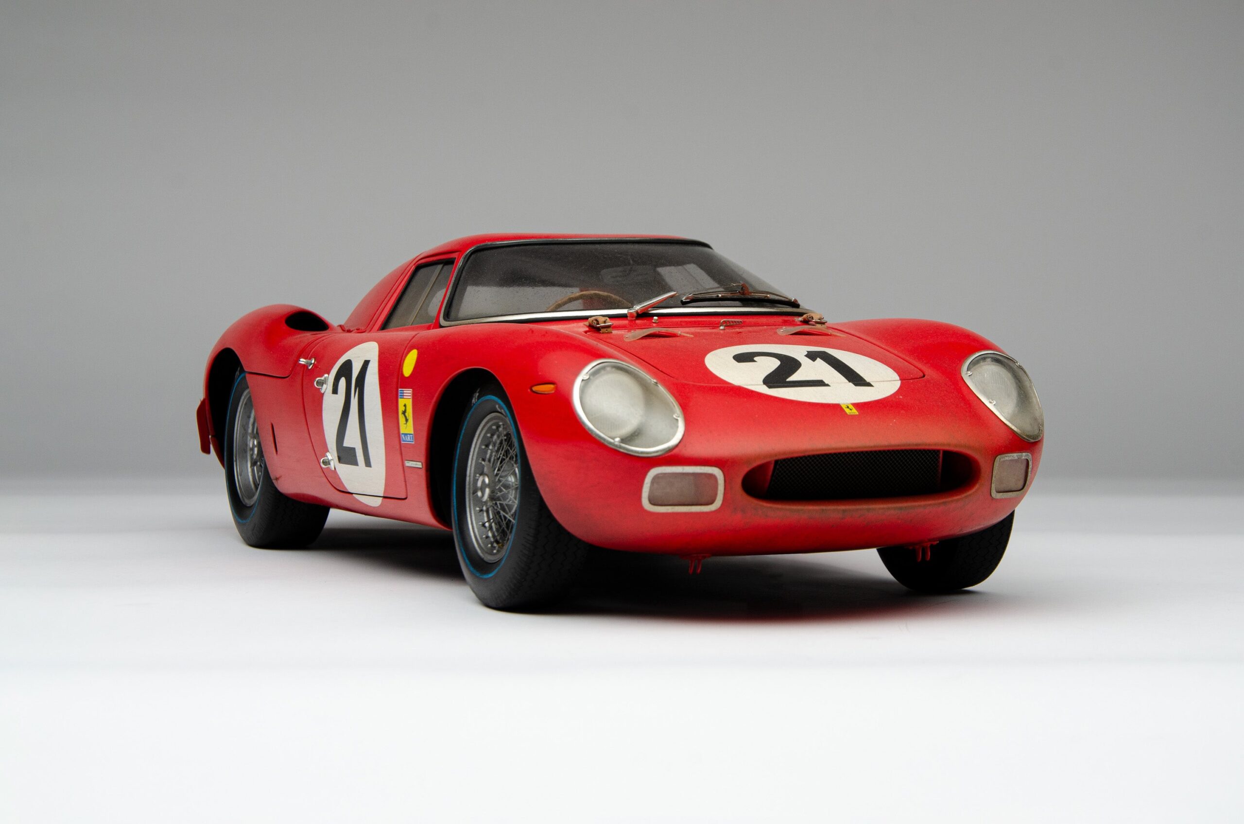Amalgam Ferrari 250 LM 1965 Le Mans Winner Race Weathered - Rot | 1:8