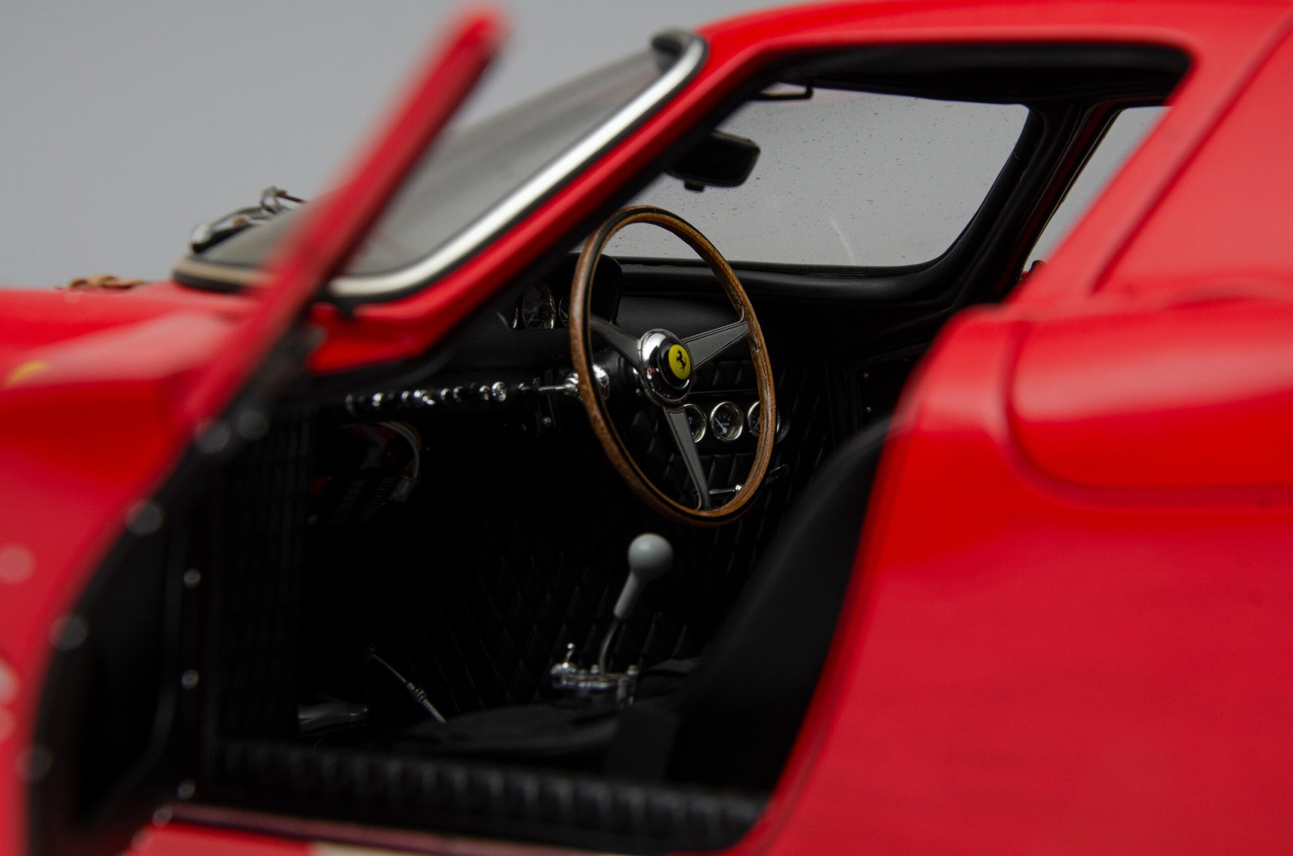 Amalgam Ferrari 250 LM 1965 Le Mans Winner Race Weathered - Rot | 1:8 – Bild 8