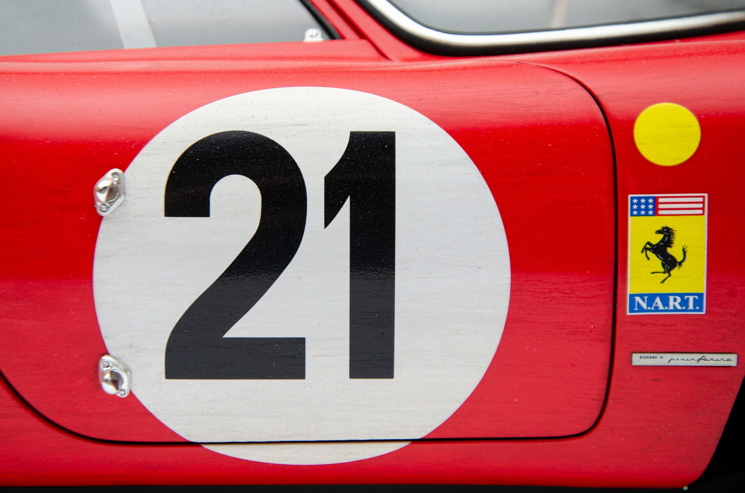 Amalgam Ferrari 250 LM 1965 Le Mans Winner Race Weathered - Rot | 1:8 – Bild 24
