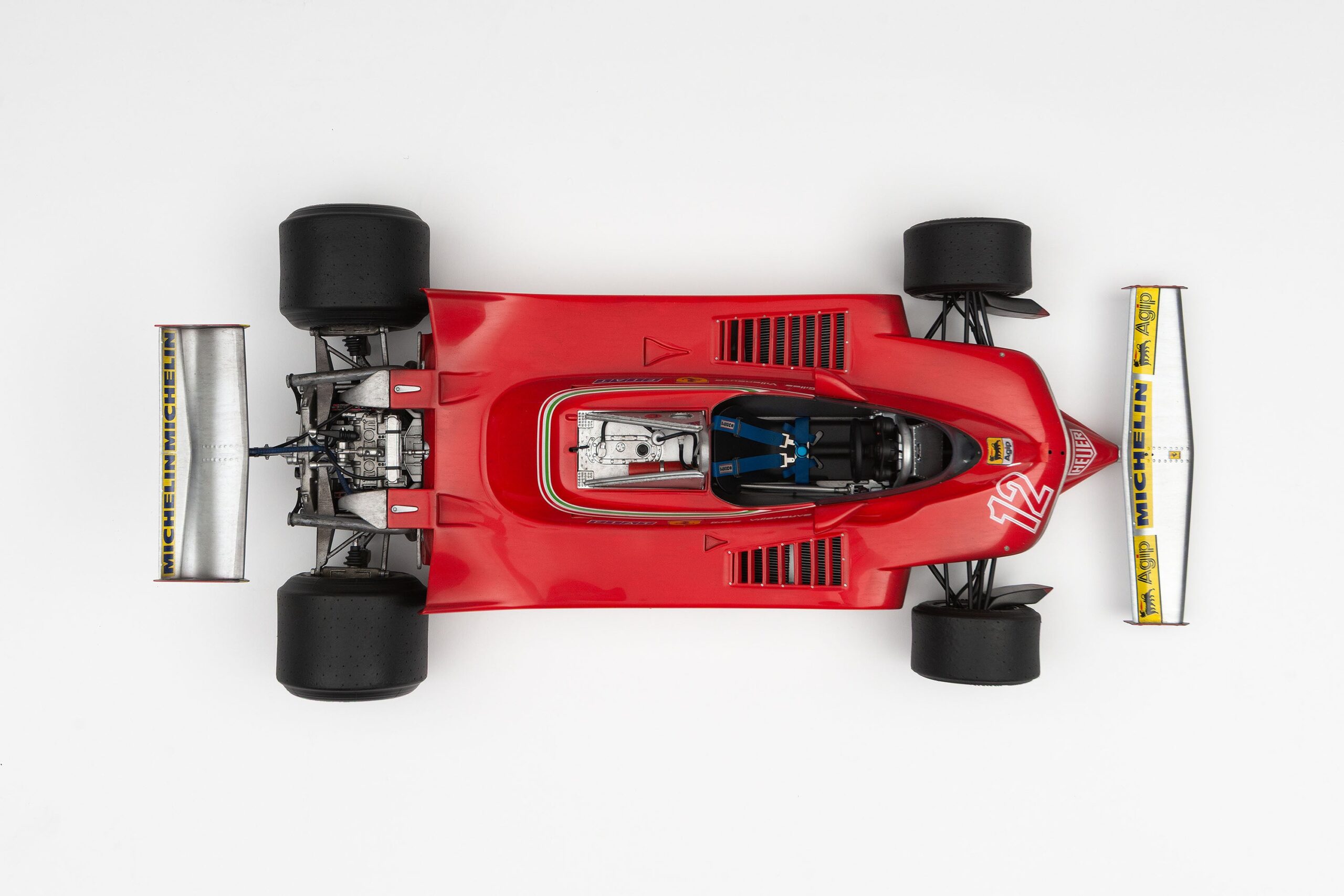 Amalgam Ferrari 312 T4 1979 US East Grand Prix Winner Gilles Villeneuve Race Weathered - Rot | 1:8 - Image 27