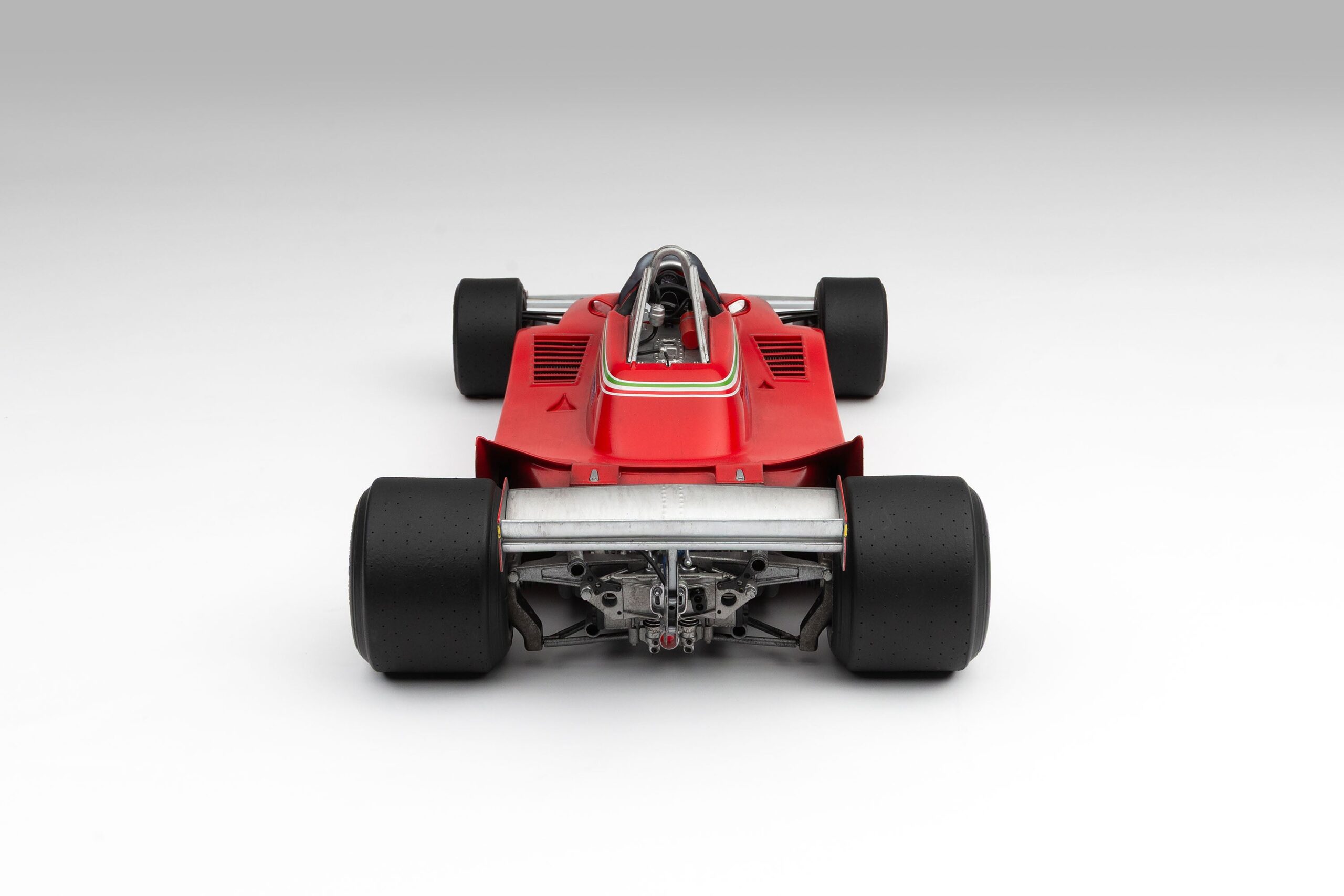 Amalgam Ferrari 312 T4 1979 US East Grand Prix Winner Gilles Villeneuve Race Weathered - Rot | 1:8 - Image 22