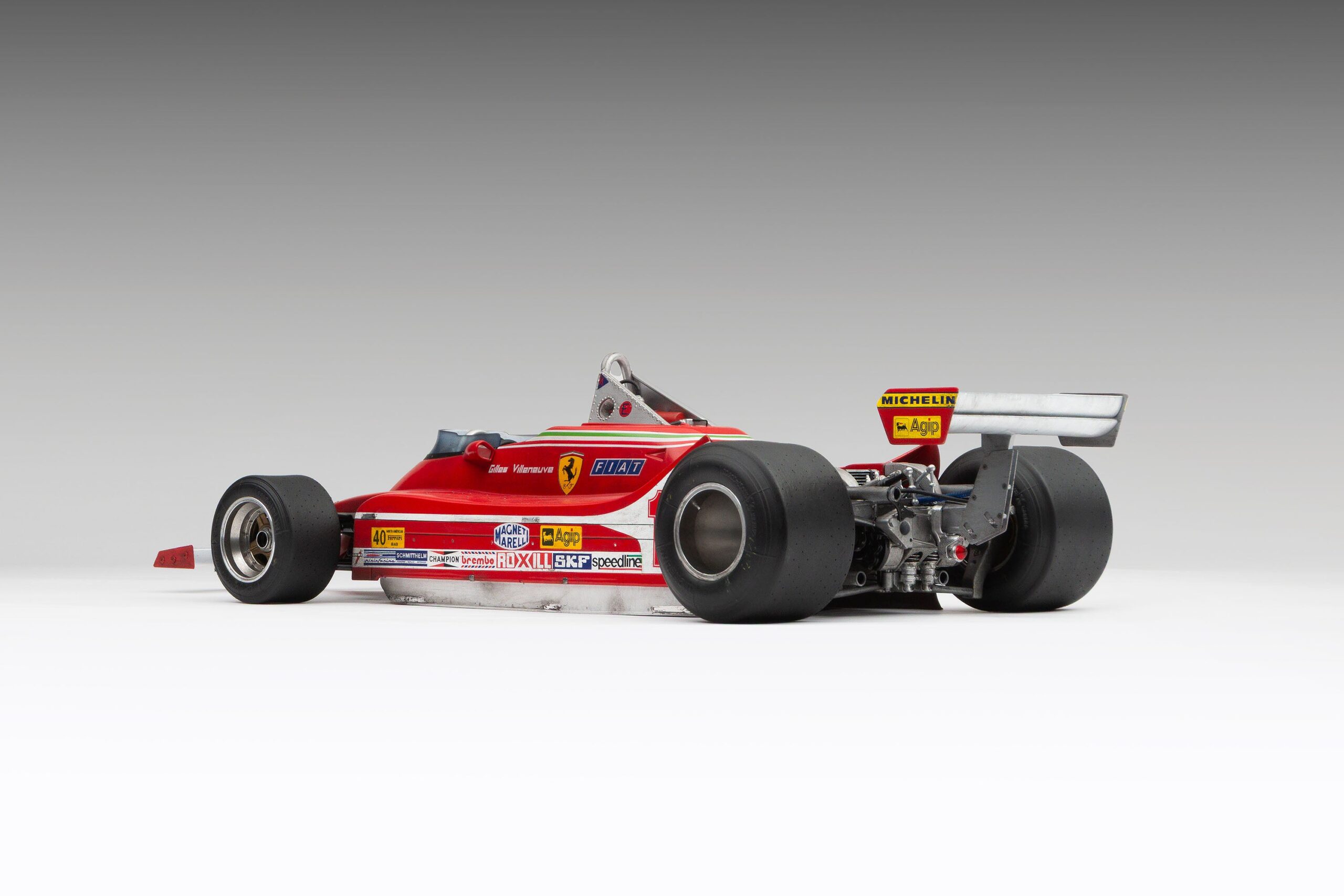 Amalgam Ferrari 312 T4 1979 US East Grand Prix Winner Gilles Villeneuve Race Weathered - Rot | 1:8 - Image 16