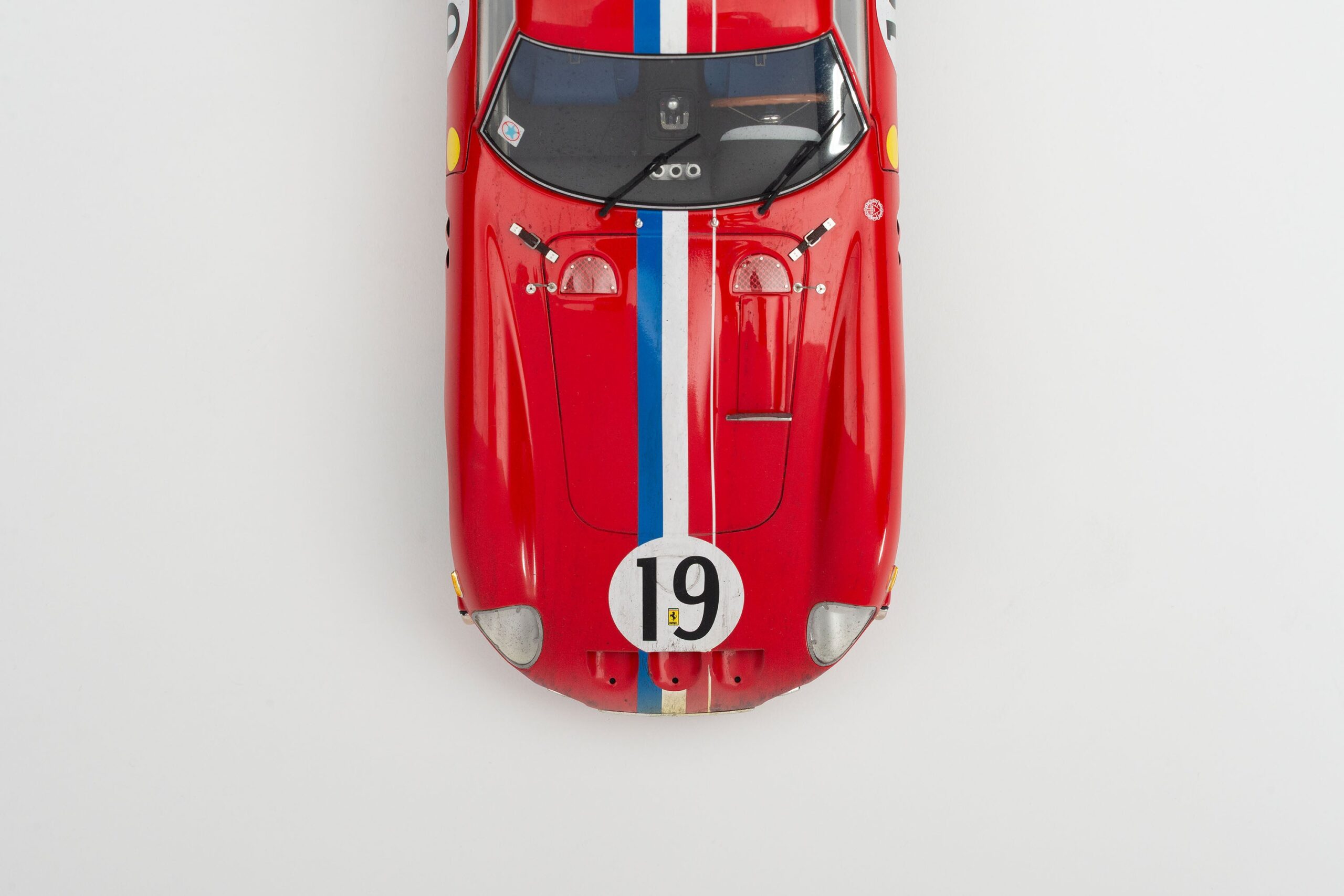 Amalgam Ferrari 250 GTO 3705GT 1962 Le Mans Class Winner Race Weathered - Rot | 1:18 - Image 21