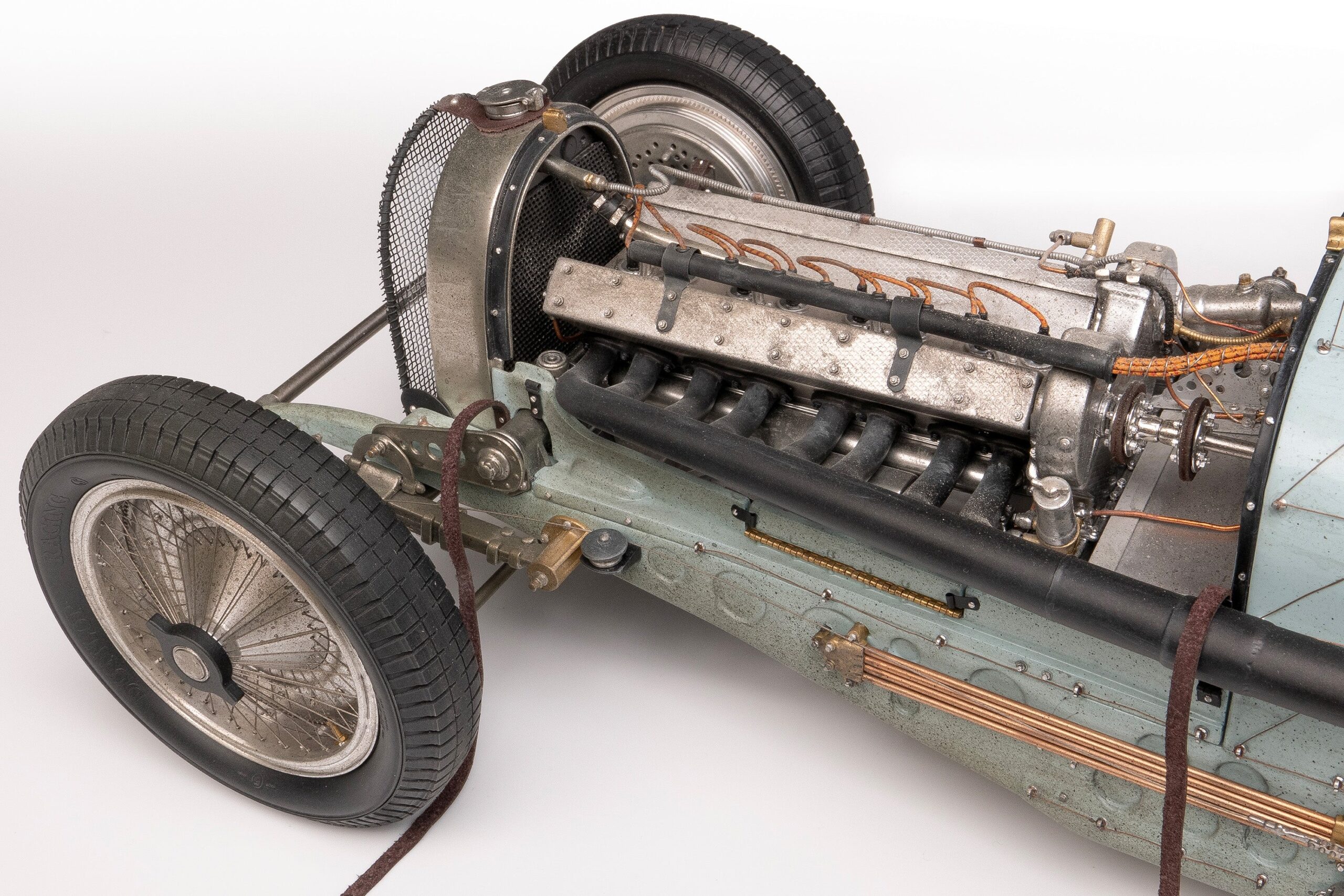 Amalgam Bugatti Type 59 1935 Belgian Grand Prix Jean-Pierre Wimille Figure Edition - Blau | 1:8 – Bild 11