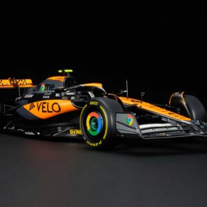 Amalgam McLaren MCL60 2023 United Kingdom Grand Prix - Chrom | 1:8