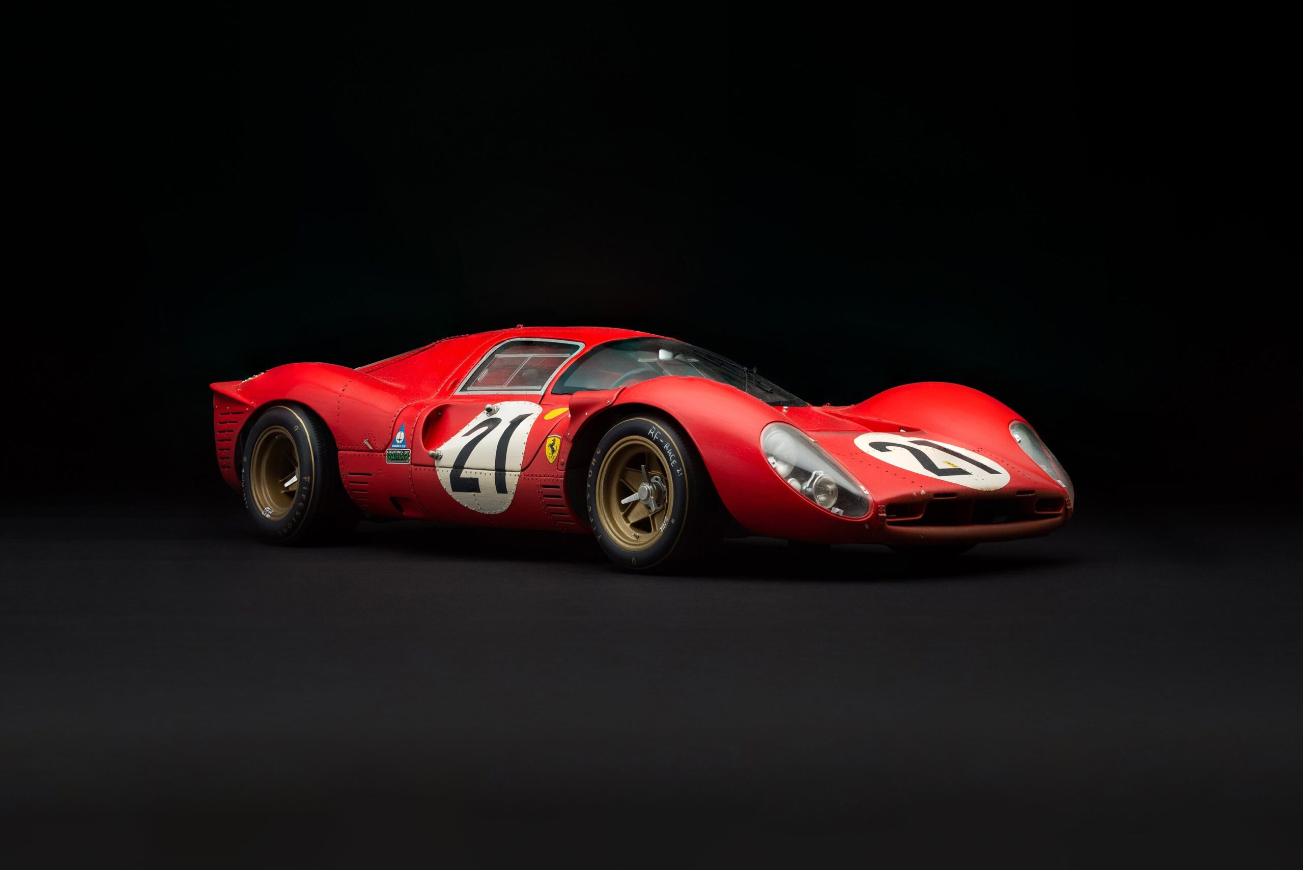 Amalgam Ferrari 330 P4 1967 Le Mans 2nd Place Race Weathered - Rot | 1:8