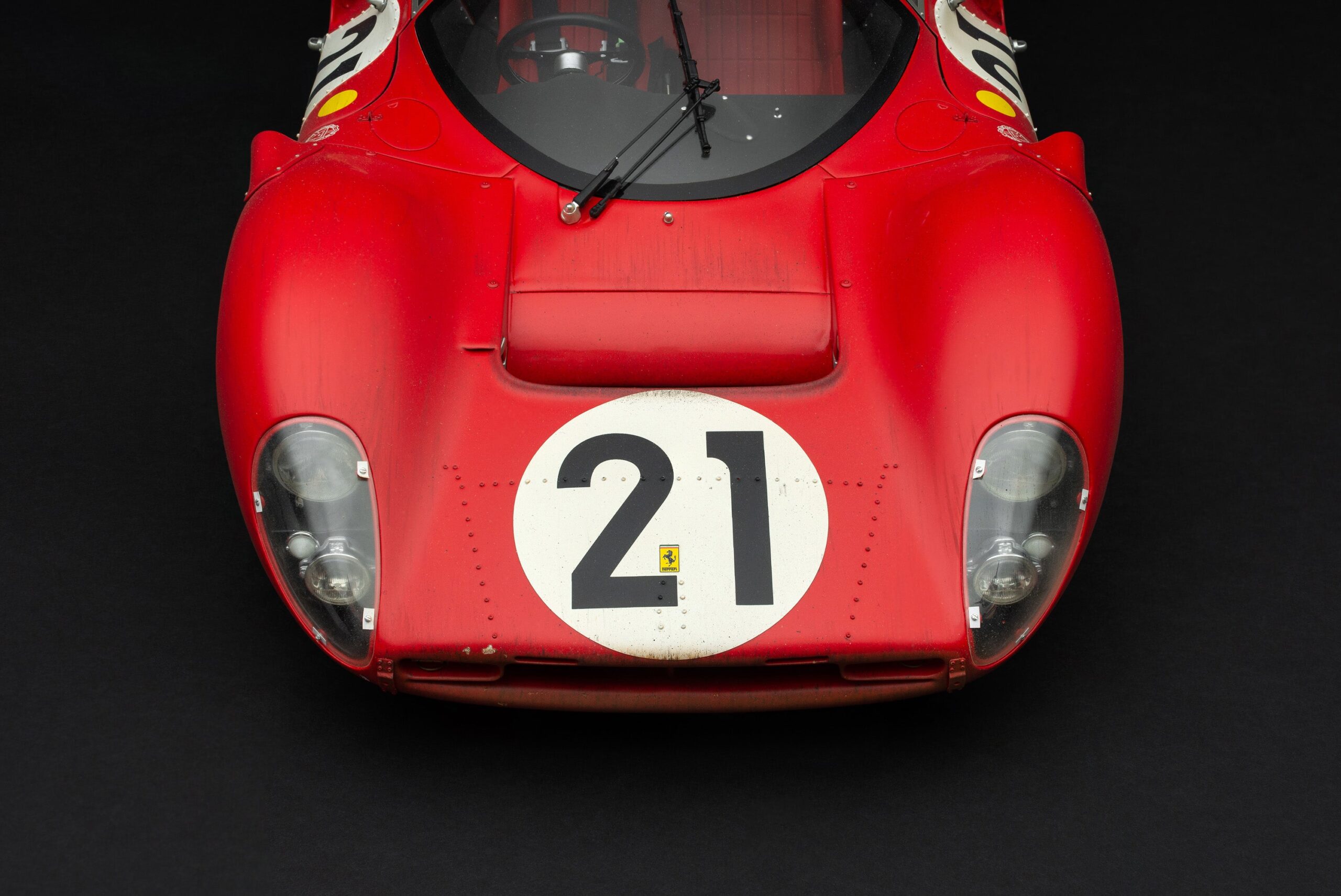 Amalgam Ferrari 330 P4 1967 Le Mans 2nd Place Race Weathered - Rot | 1:8 - Image 6
