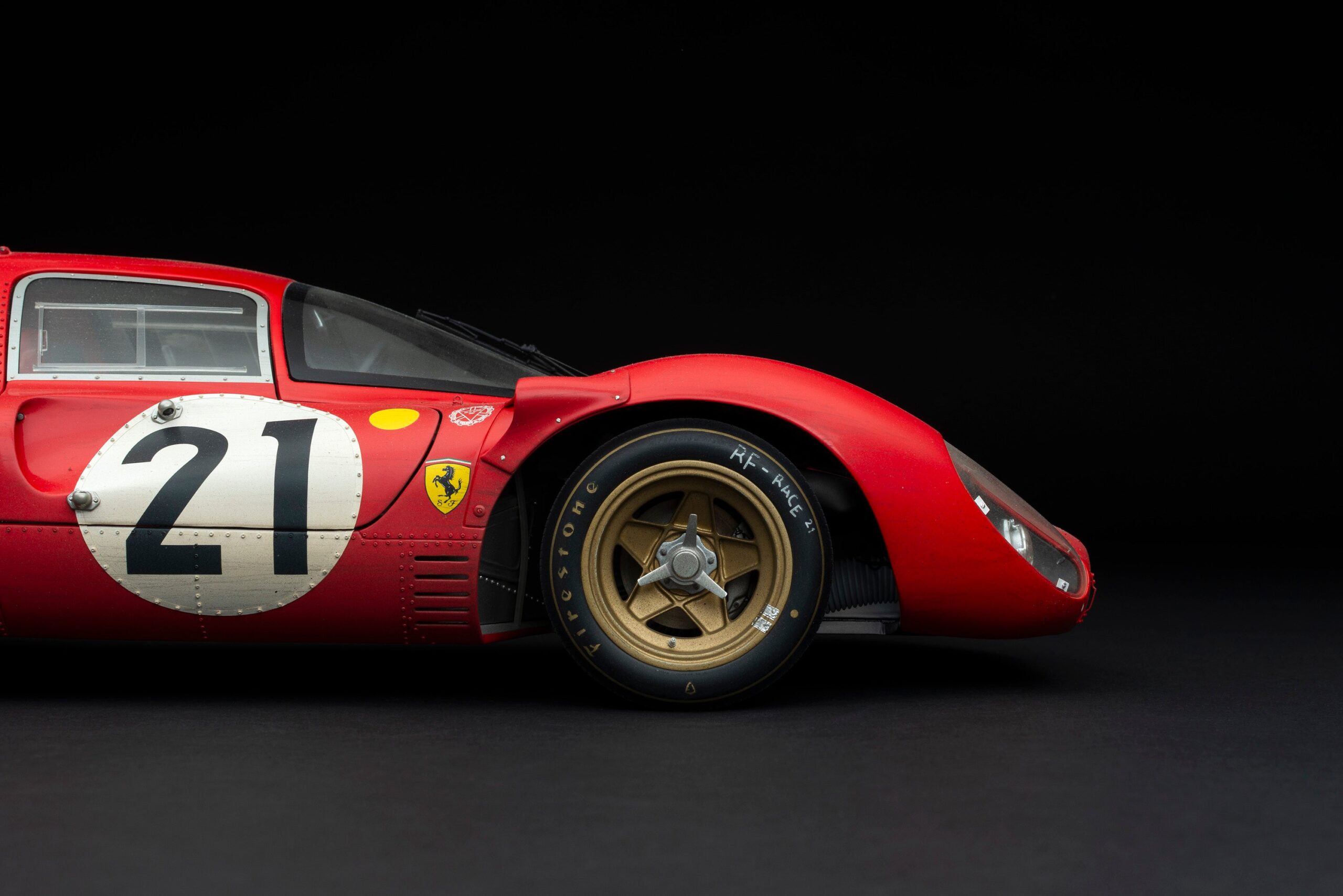 Amalgam Ferrari 330 P4 1967 Le Mans 2nd Place Race Weathered - Rot | 1:8 - Image 7