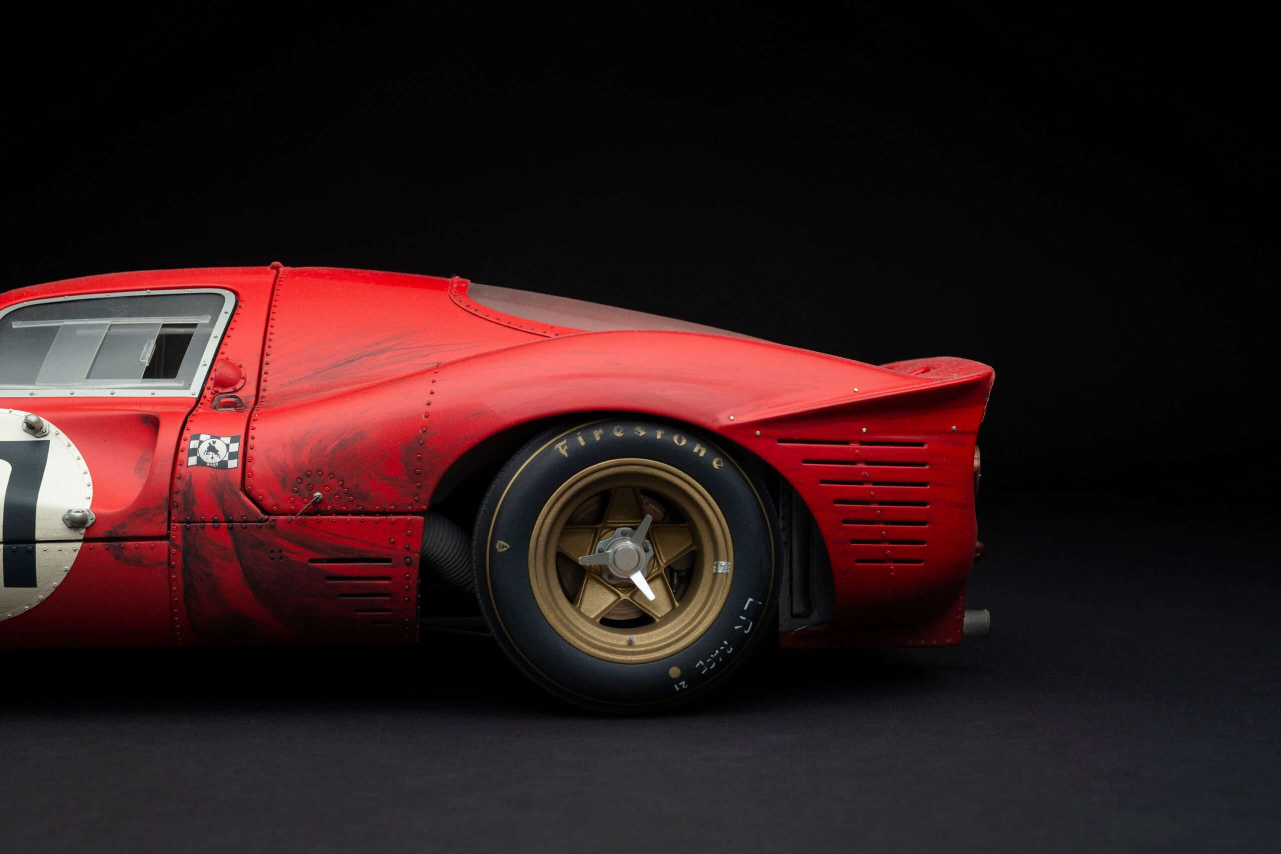 Amalgam Ferrari 330 P4 1967 Le Mans 2nd Place Race Weathered - Rot | 1:8 - Image 10