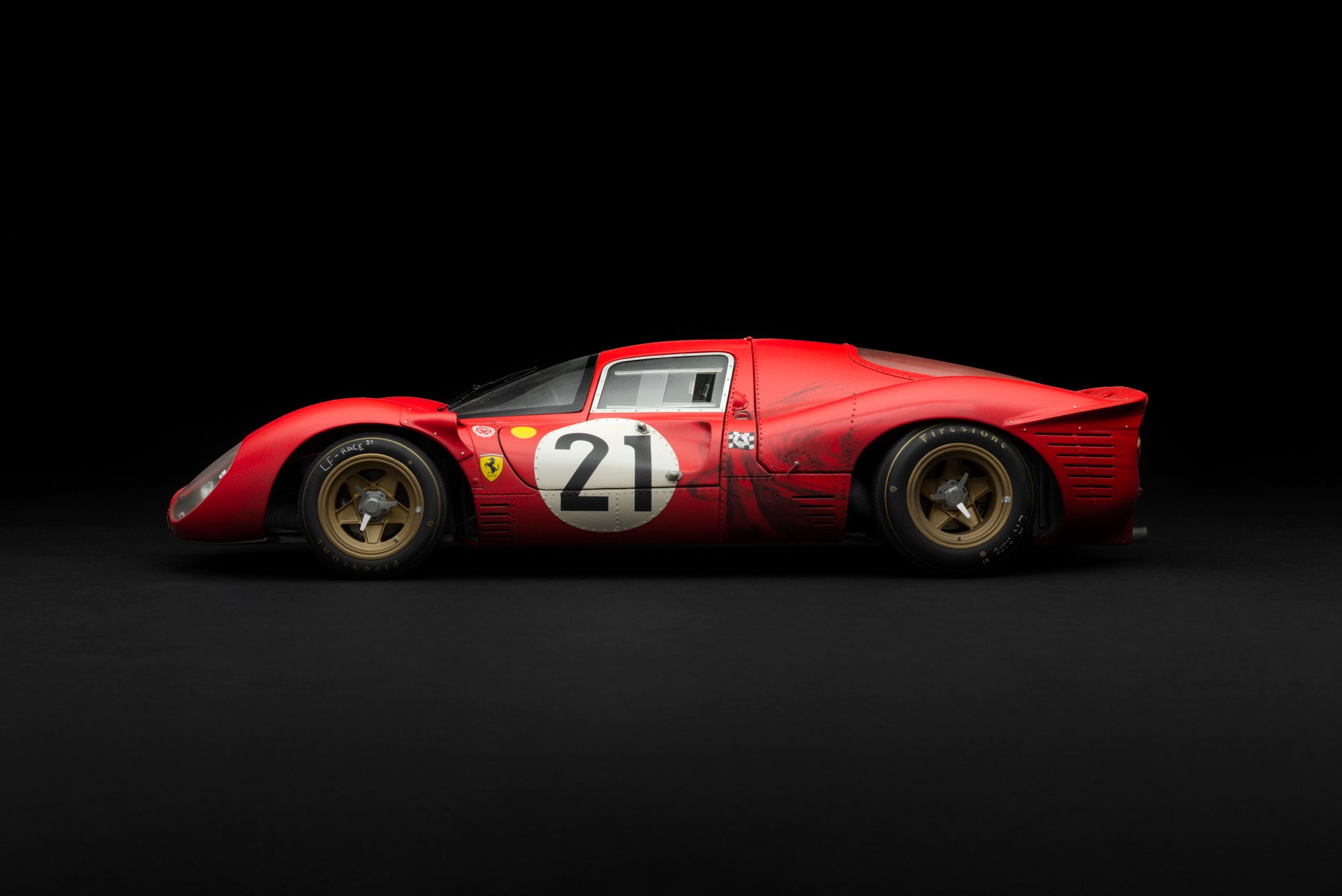 Amalgam Ferrari 330 P4 1967 Le Mans 2nd Place Race Weathered - Rot | 1:8 - Image 11