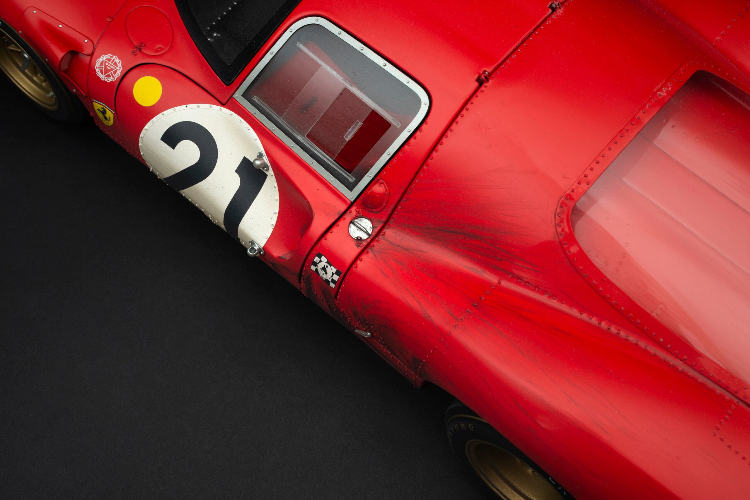 Amalgam Ferrari 330 P4 1967 Le Mans 2nd Place Race Weathered - Rot | 1:8 - Image 8