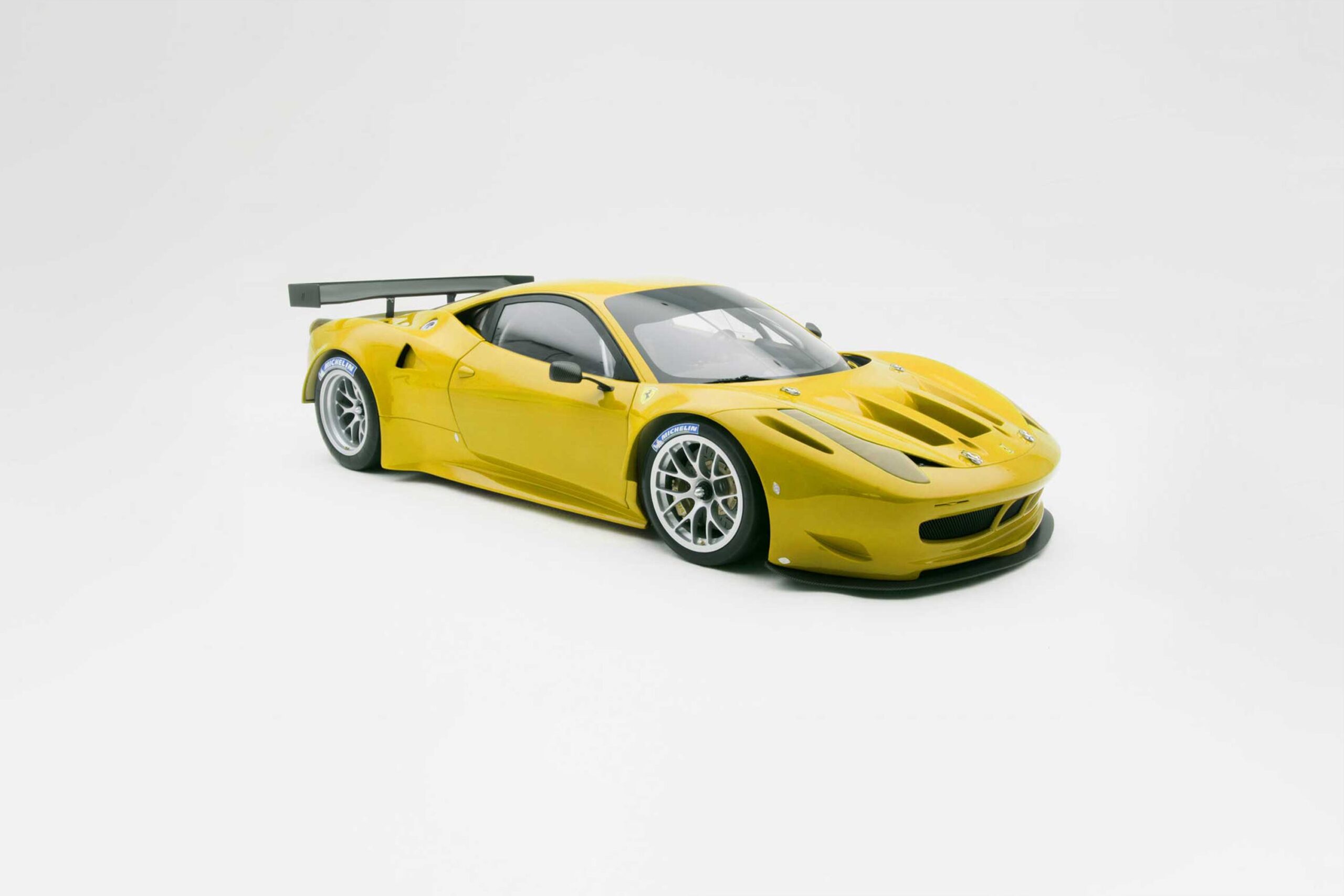 Amalgam Ferrari 458 Italia GT2 (2011) - Gelb | 1:8 – Bild 2