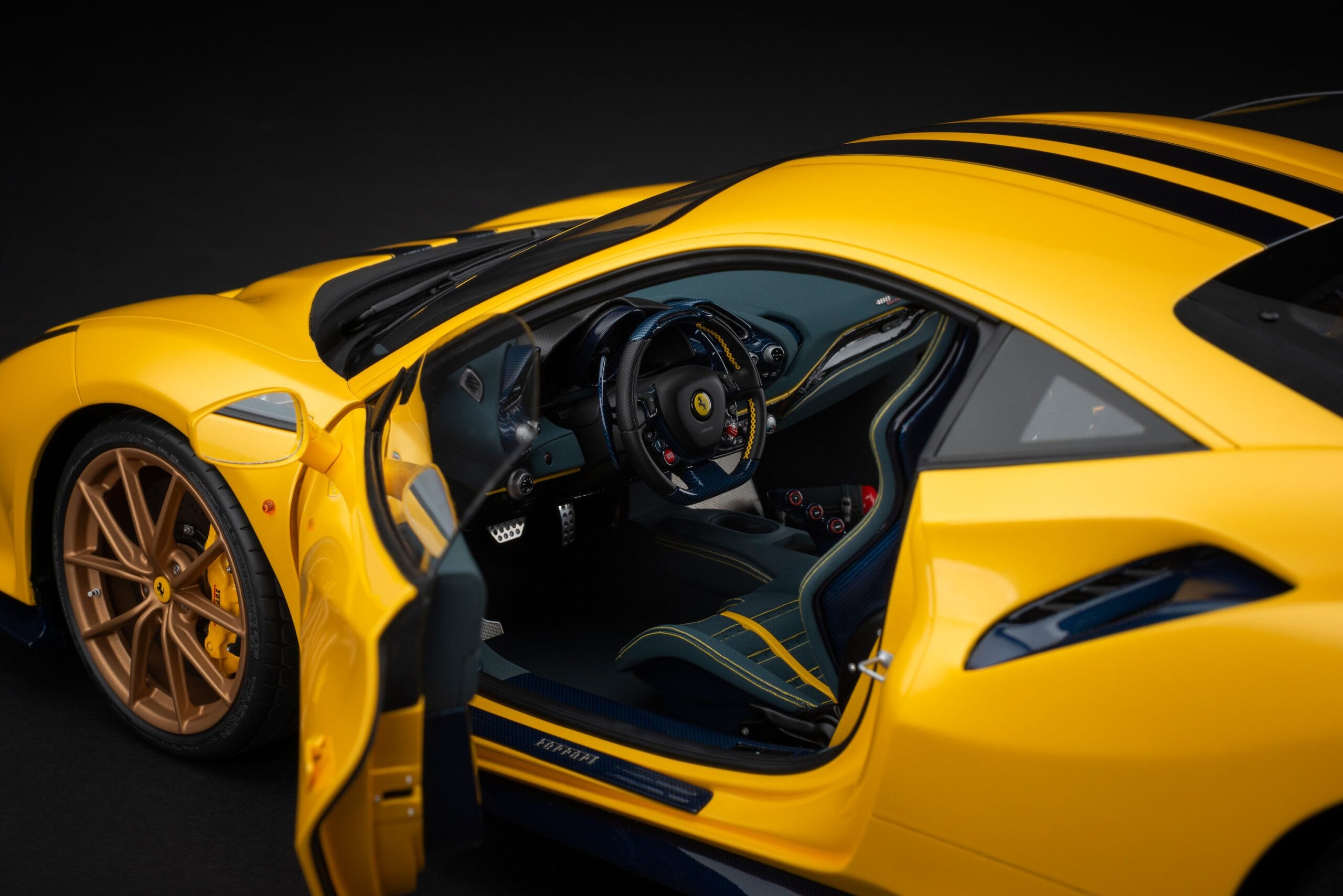 Amalgam Ferrari 488 GTB & Spider Tailor Made | 1:8 - Image 8