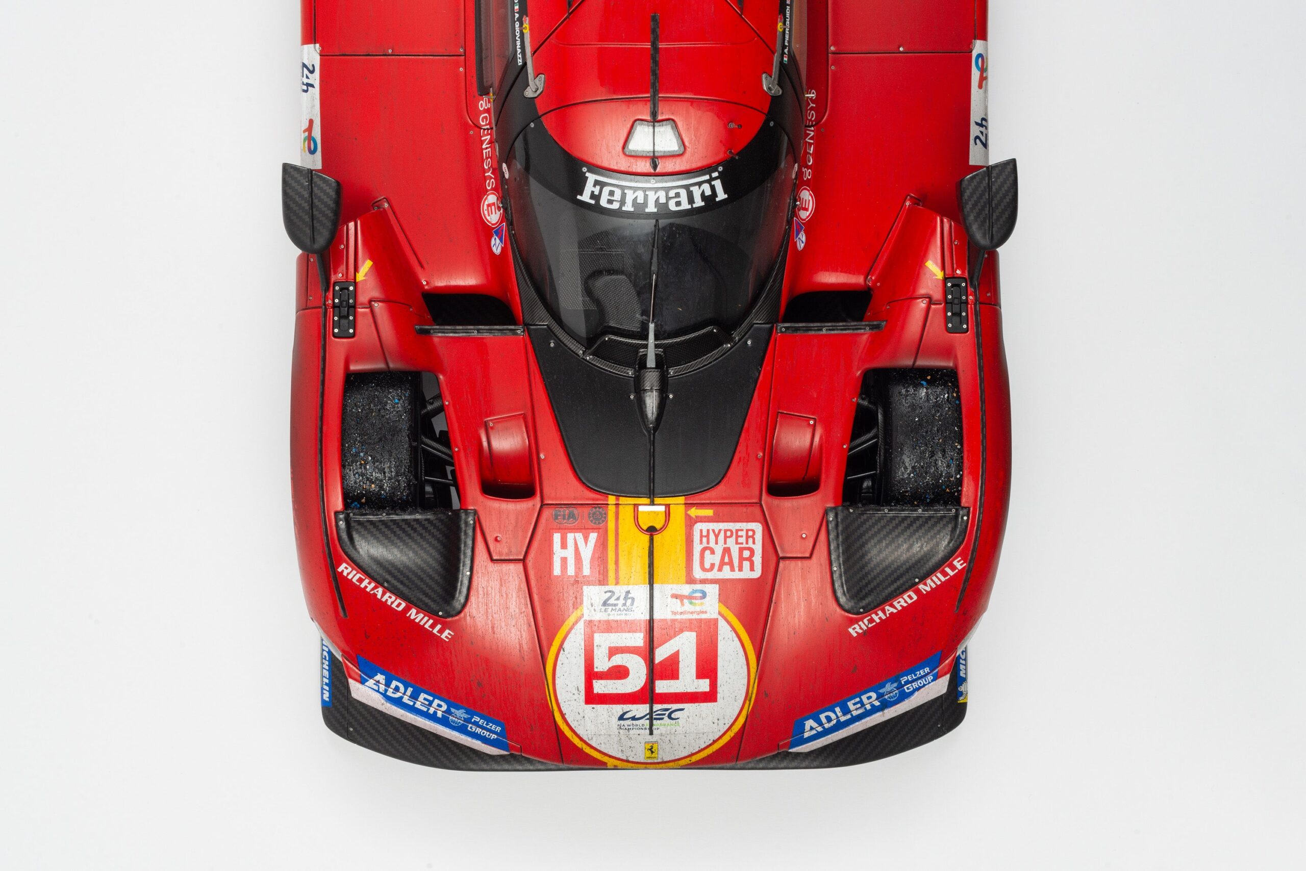 Amalgam Ferrari 499P 2023 Le Mans Winner (#51) Race Weathered - Rot | 1:8 – Bild 9