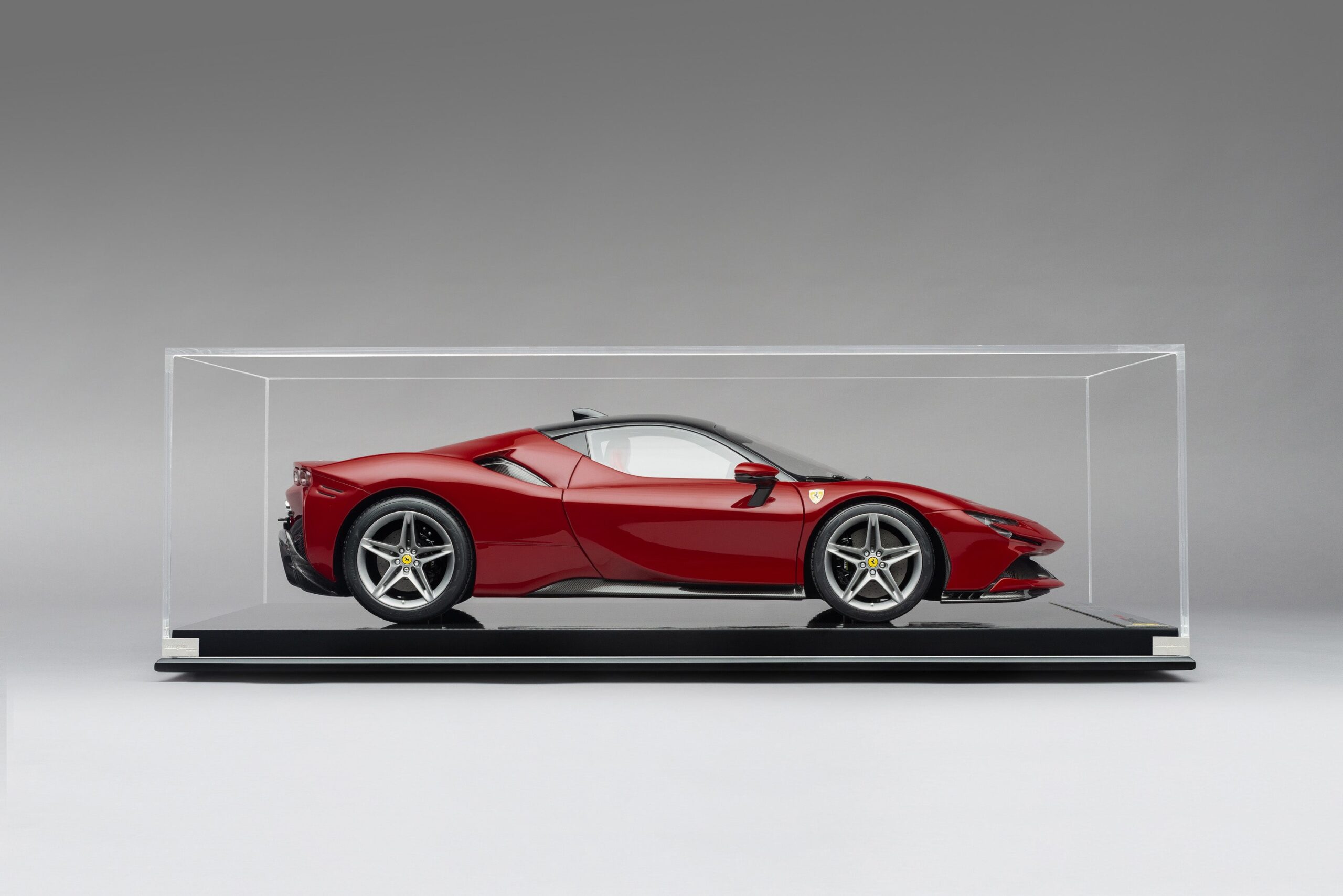 Amalgam Ferrari SF90 Stradale The Official Ferrari Magazine Specification - Rot | 1:8 – Bild 11