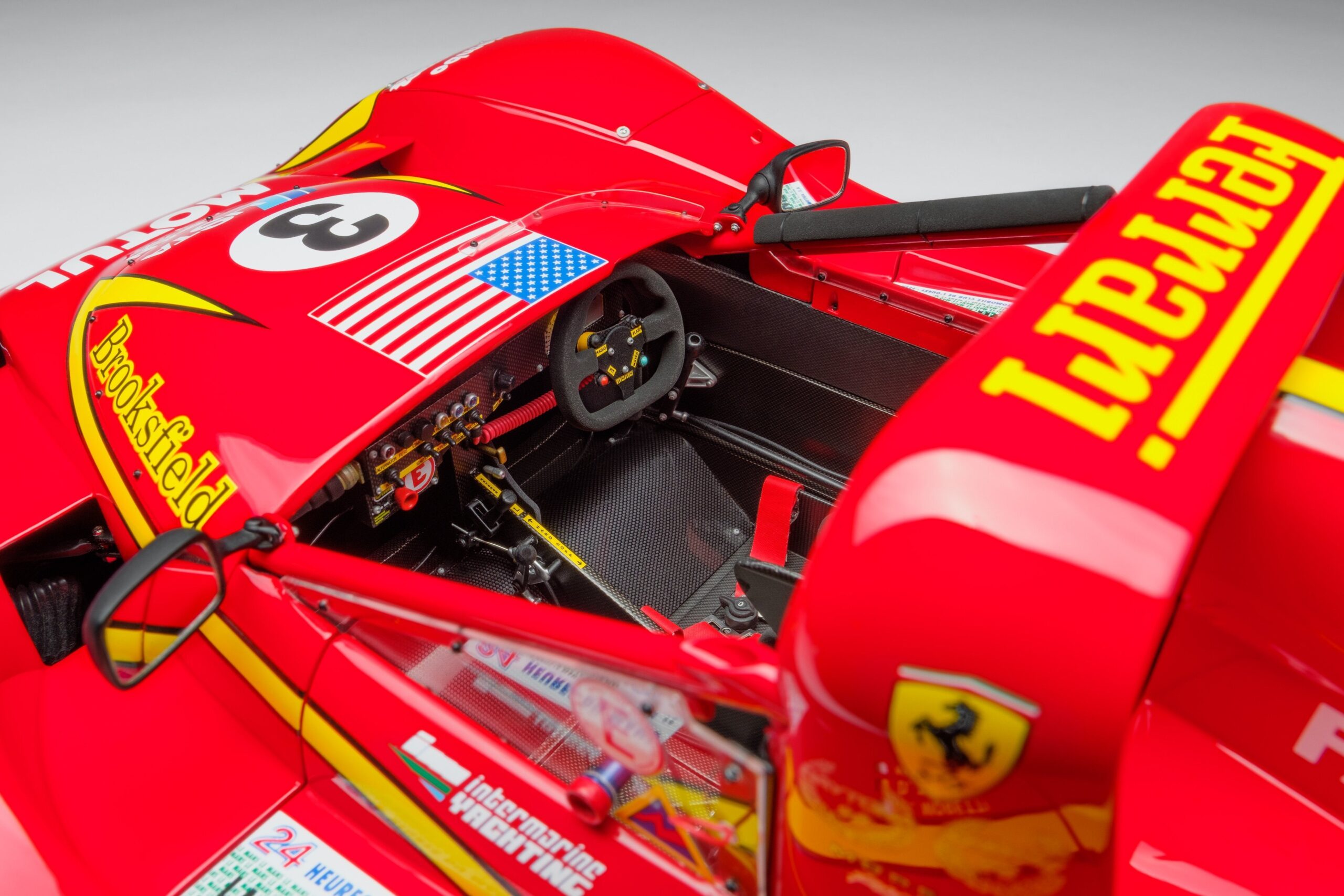 Amalgam Ferrari 333 SP 1998 Le Mans - Rot | 1:8 - Image 13