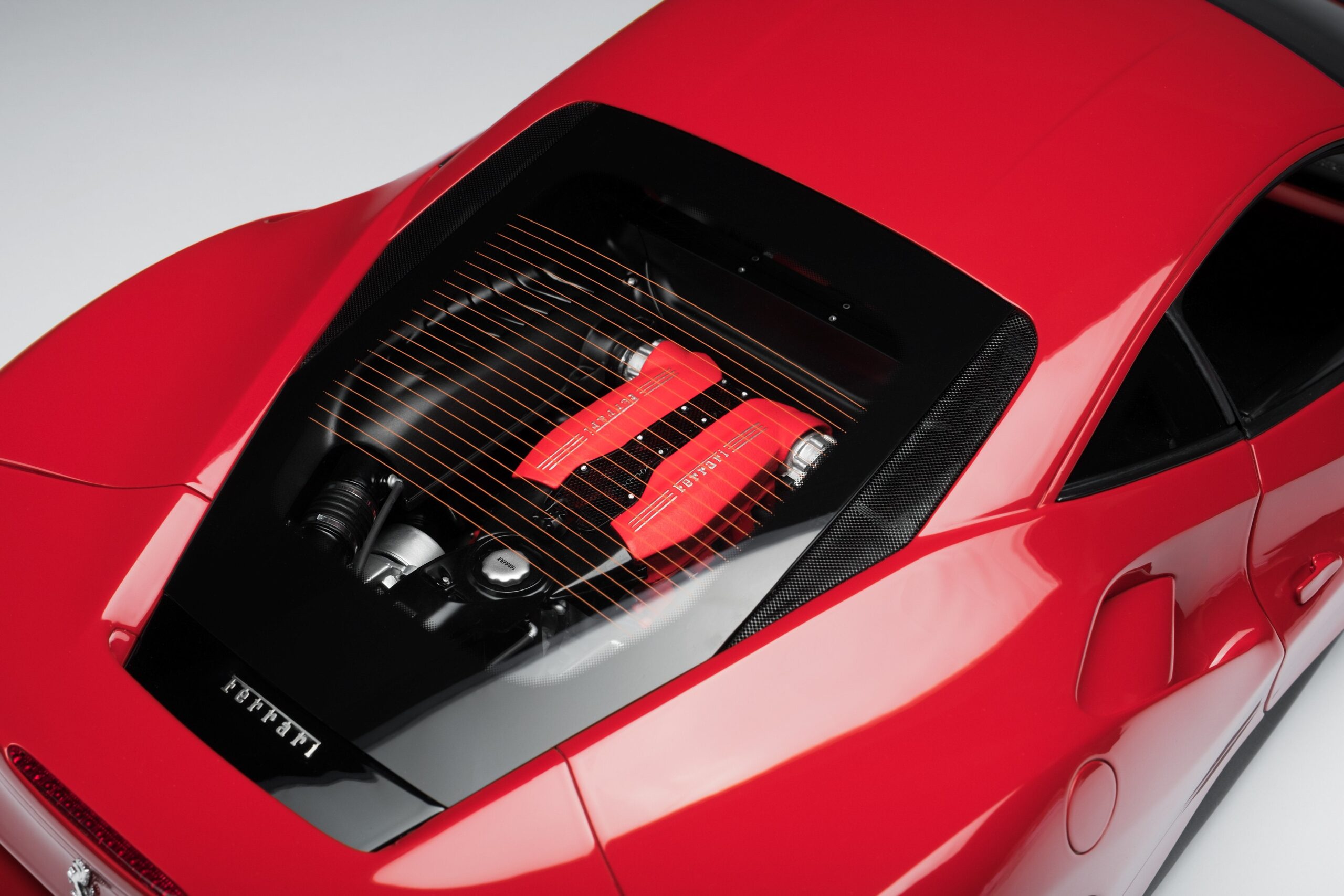 Amalgam Ferrari 488 GTB (2015) - Rot | 1:8 - 画像12