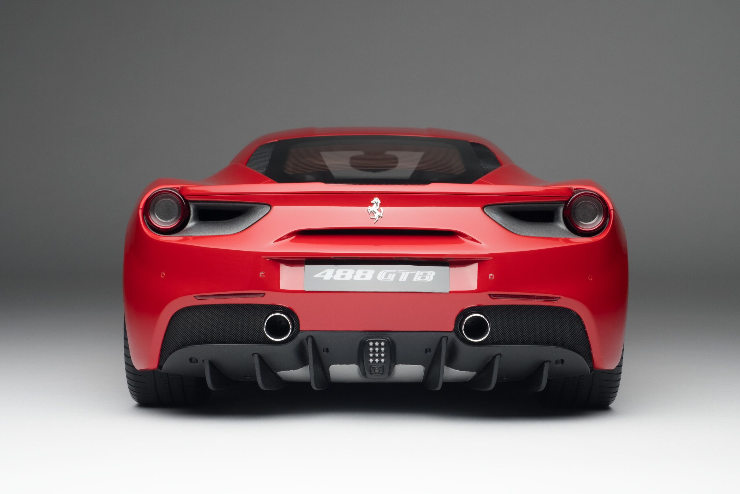 Amalgam Ferrari 488 GTB (2015) - Rot | 1:8 - 画像5