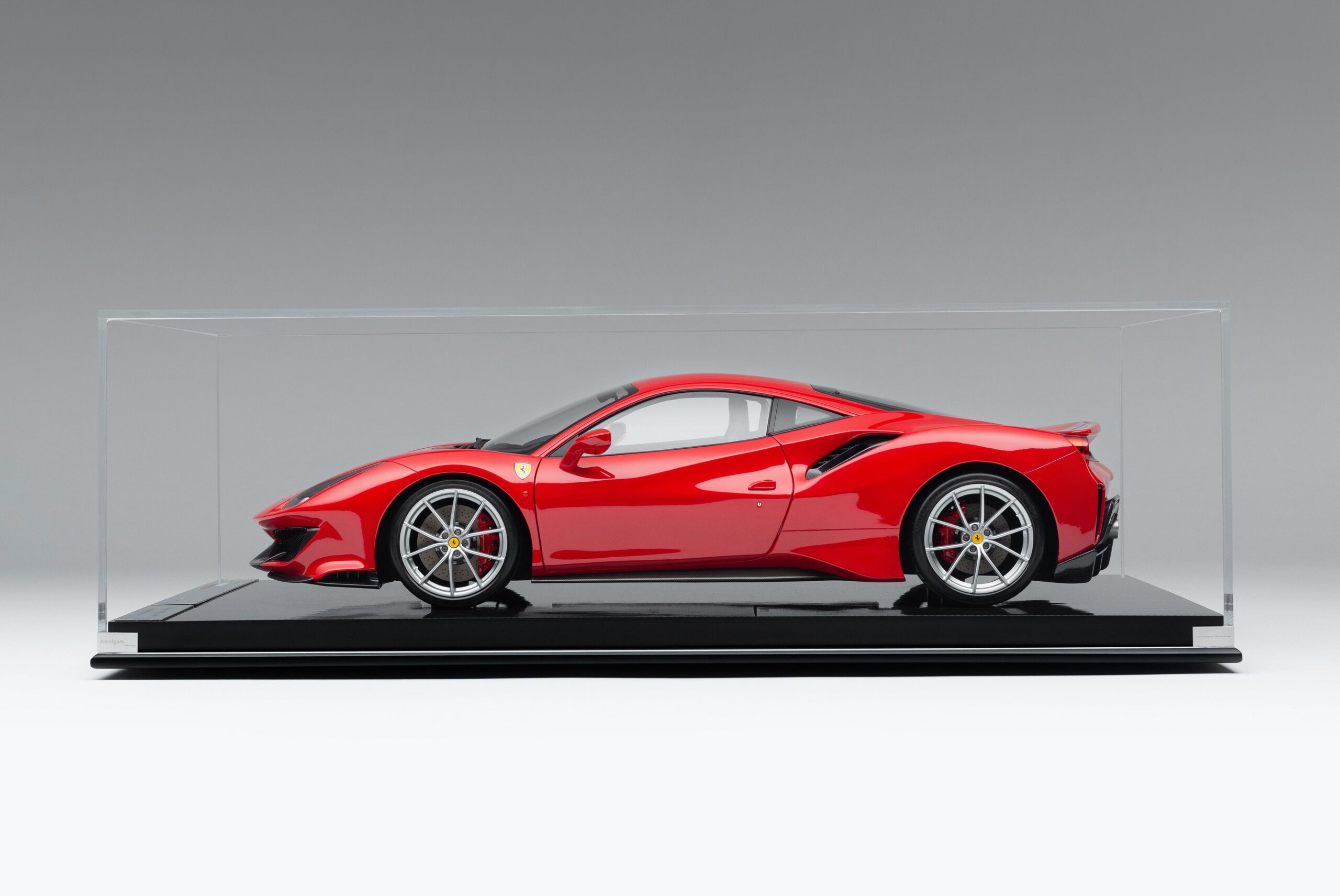 Amalgam Ferrari 488 Pista | 1:8 - 画像9