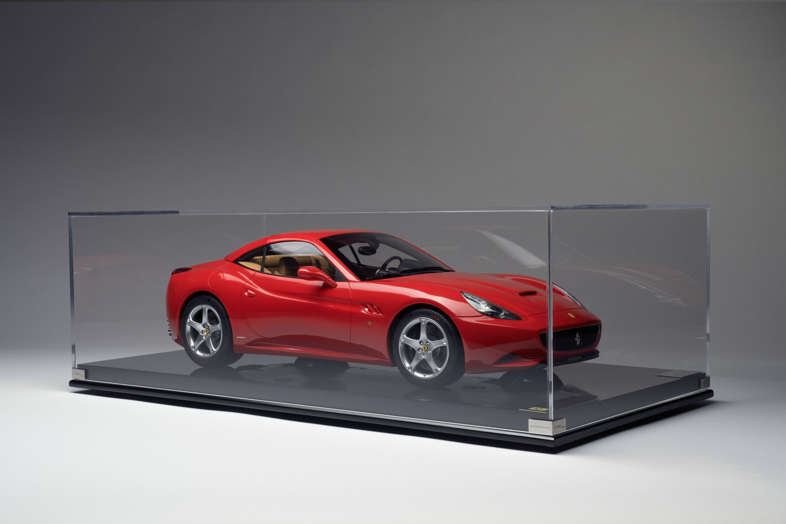 Amalgam Ferrari California (2008) - Rot, Blau | 1:8 - 画像11