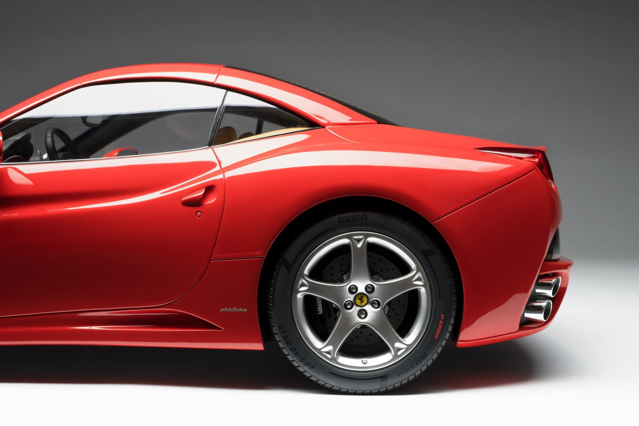 Amalgam Ferrari California (2008) - Rot, Blau | 1:8 - 画像12