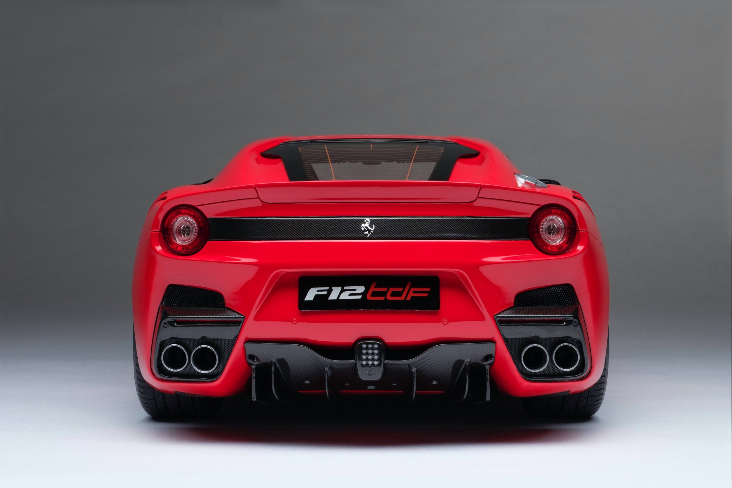 Amalgam Ferrari F12 TDF (2015) - Rot | 1:8 – Bild 5