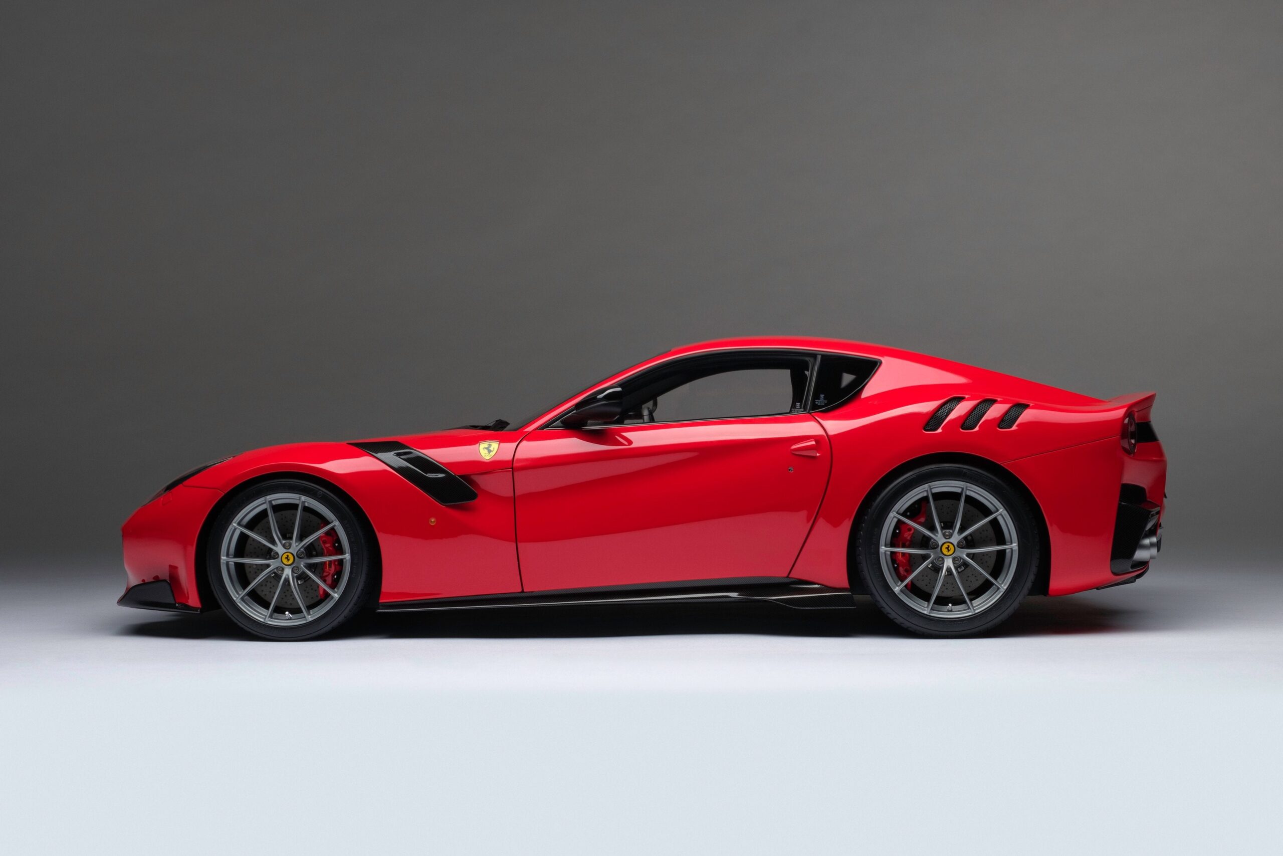 Amalgam Ferrari F12 TDF (2015) - Rot | 1:8 – Bild 6
