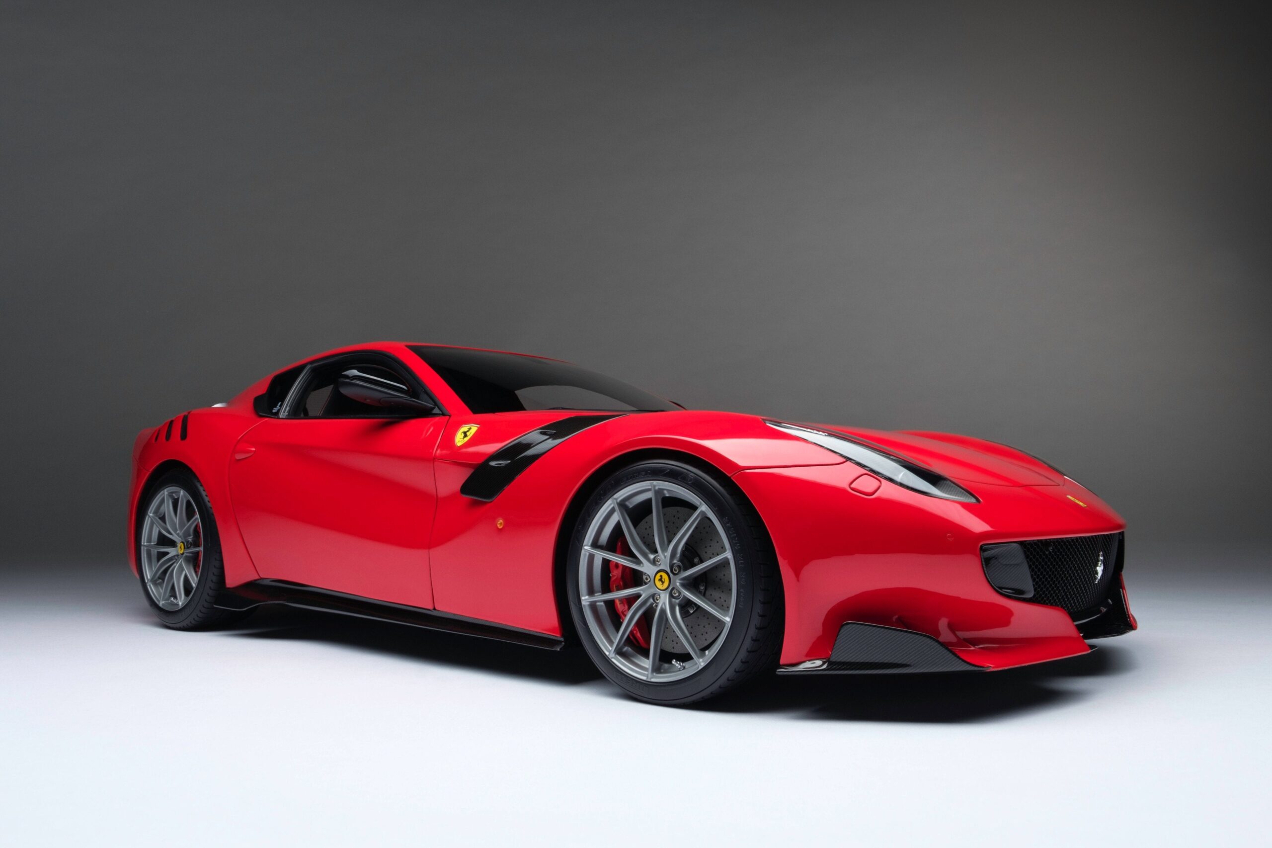 Amalgam Ferrari F12 TDF (2015) - Rot | 1:8