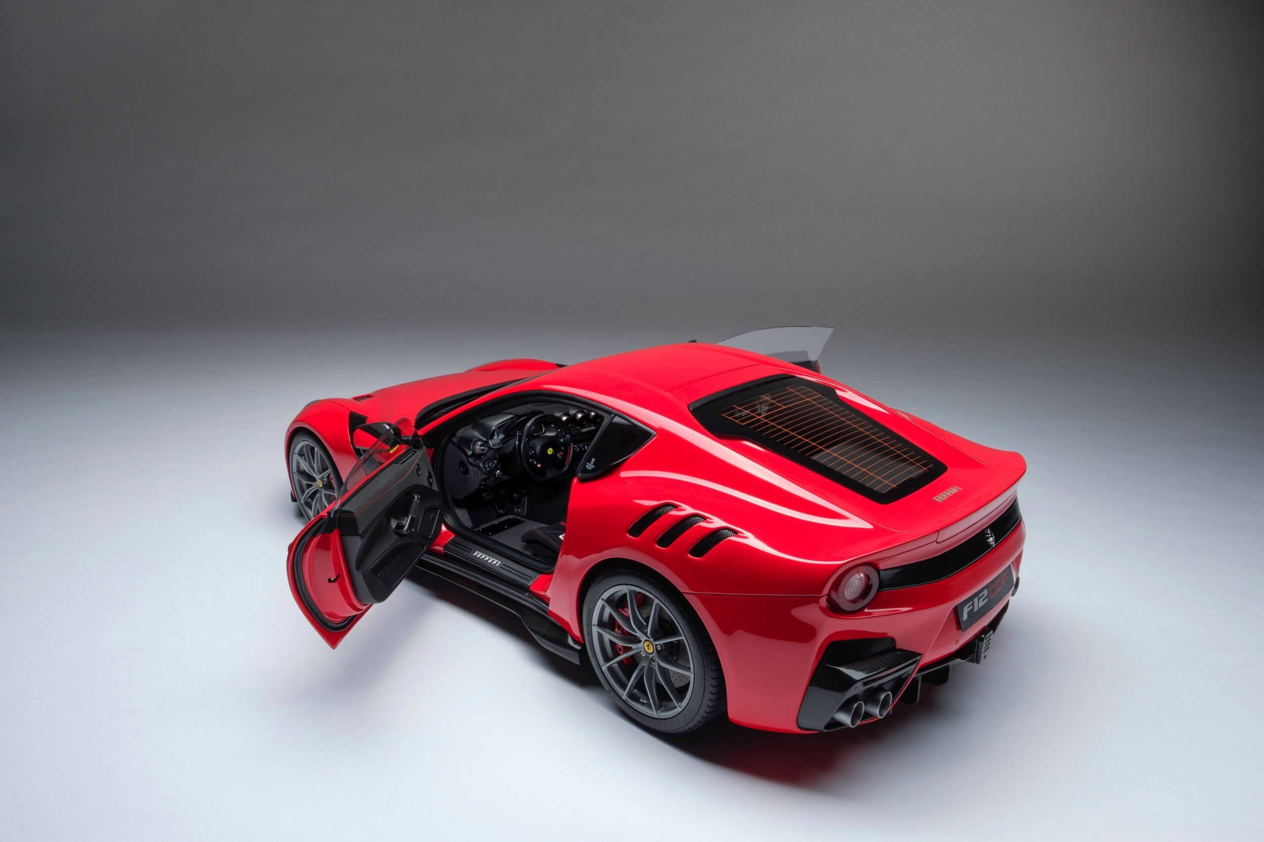 Amalgam Ferrari F12 TDF (2015) - Rot | 1:8 – Bild 9