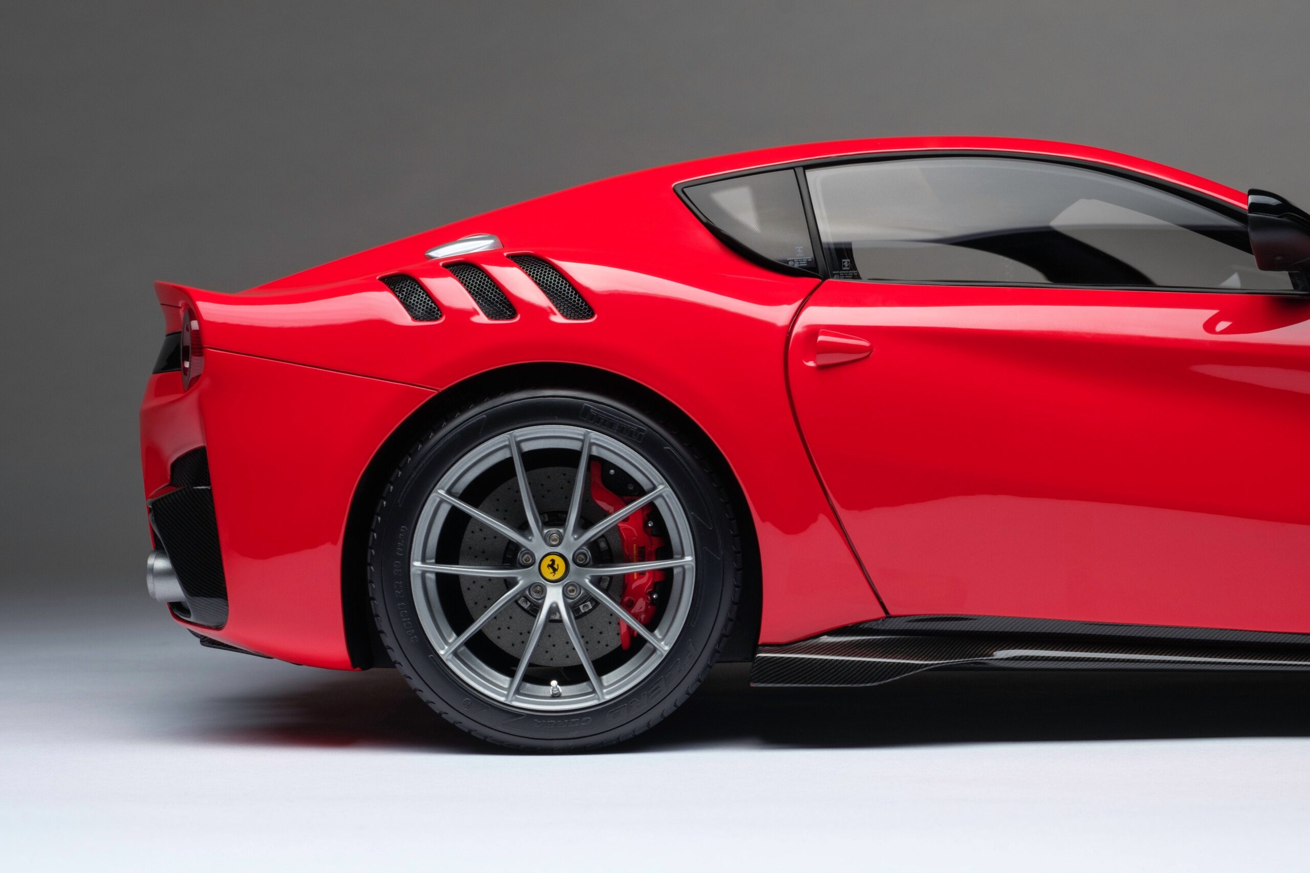 Amalgam Ferrari F12 TDF (2015) - Rot | 1:8 – Bild 11