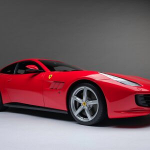 アマルガム フェラーリ GTC4Lusso (2016) - レッド | 1:8