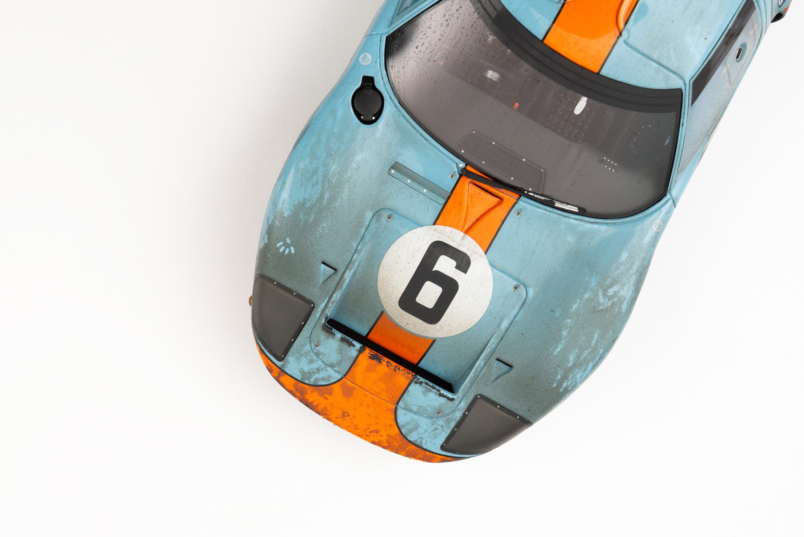 Amalgam Ford GT40 1969 Le Mans Sieger Race Weathered - Blau / Orange | 1:18 – Bild 7