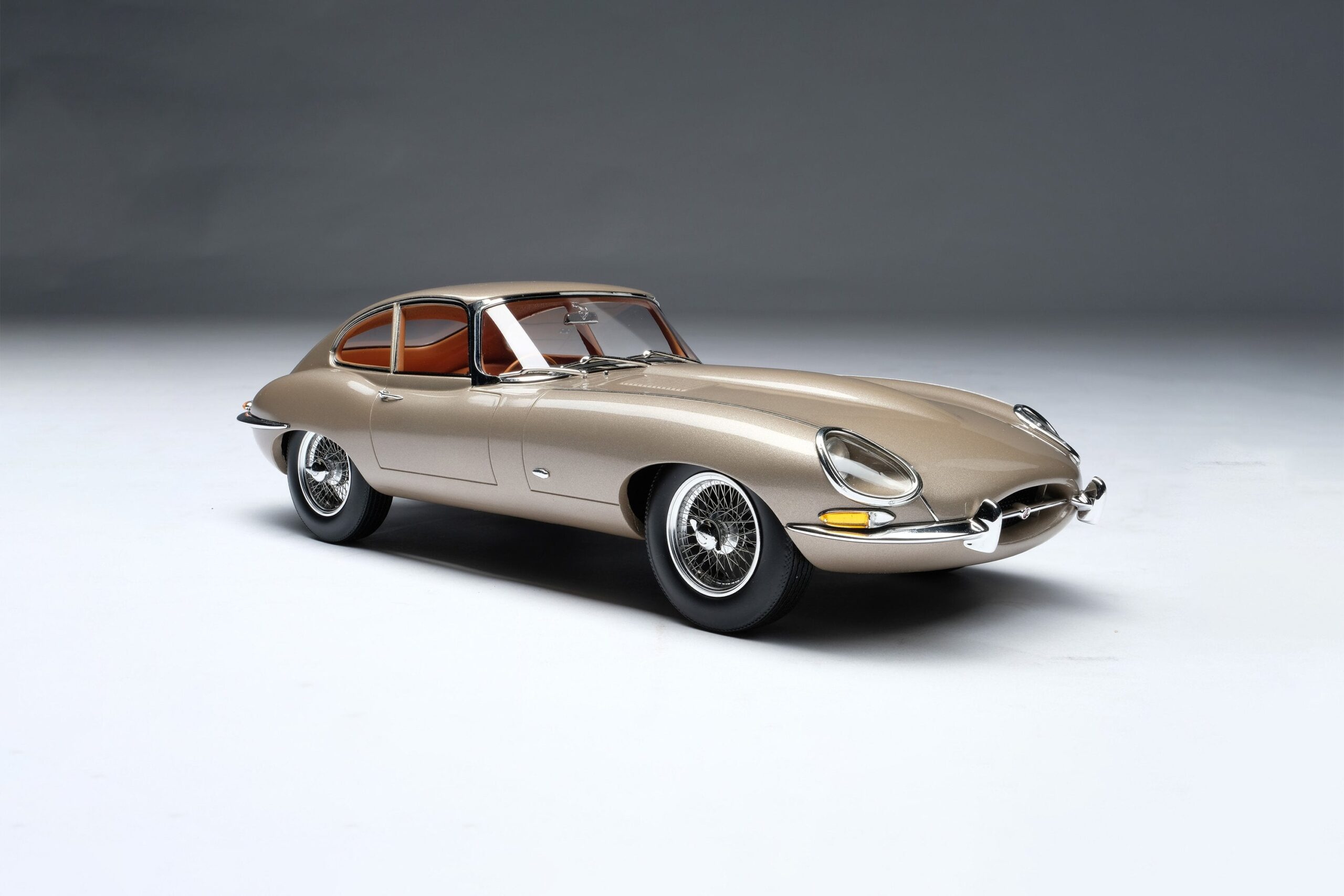 Amalgam Jaguar E-type Coupe | 1:18 – Bild 2