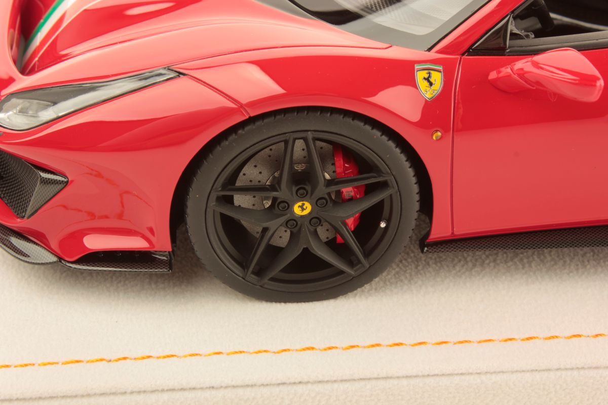 MR Collection Ferrari 488 Pista Spider - Rosso Corsa with Italian Livery | 1:18 – Bild 5