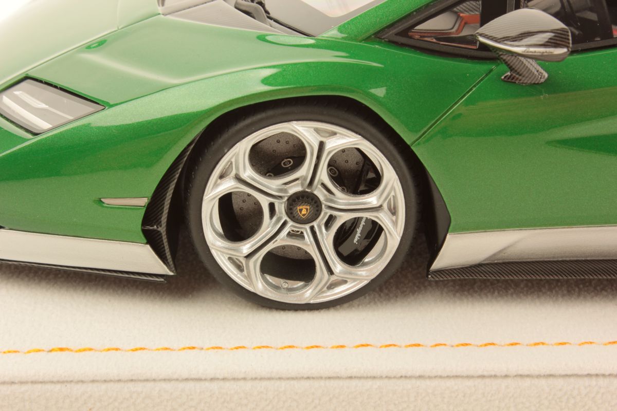 MR Collection Lamborghini Countach LPI 800-4 - Metallic Green | 1:18 – Bild 5