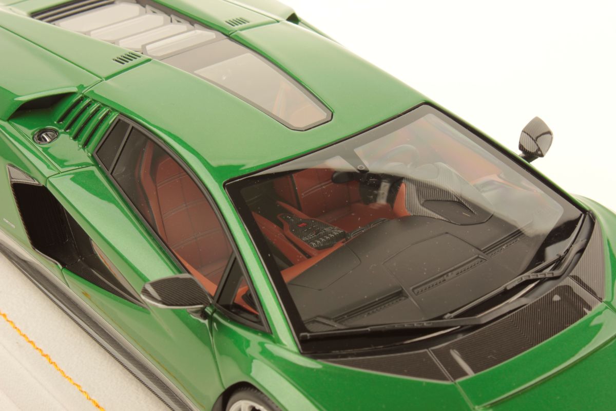 MR Collection Lamborghini Countach LPI 800-4 - Metallic Green | 1:18 – Bild 6